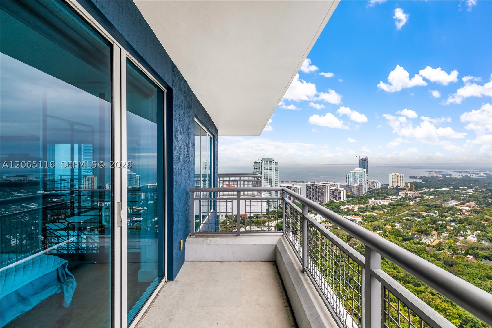 60 SW 13th St #4001, Miami FL 33130