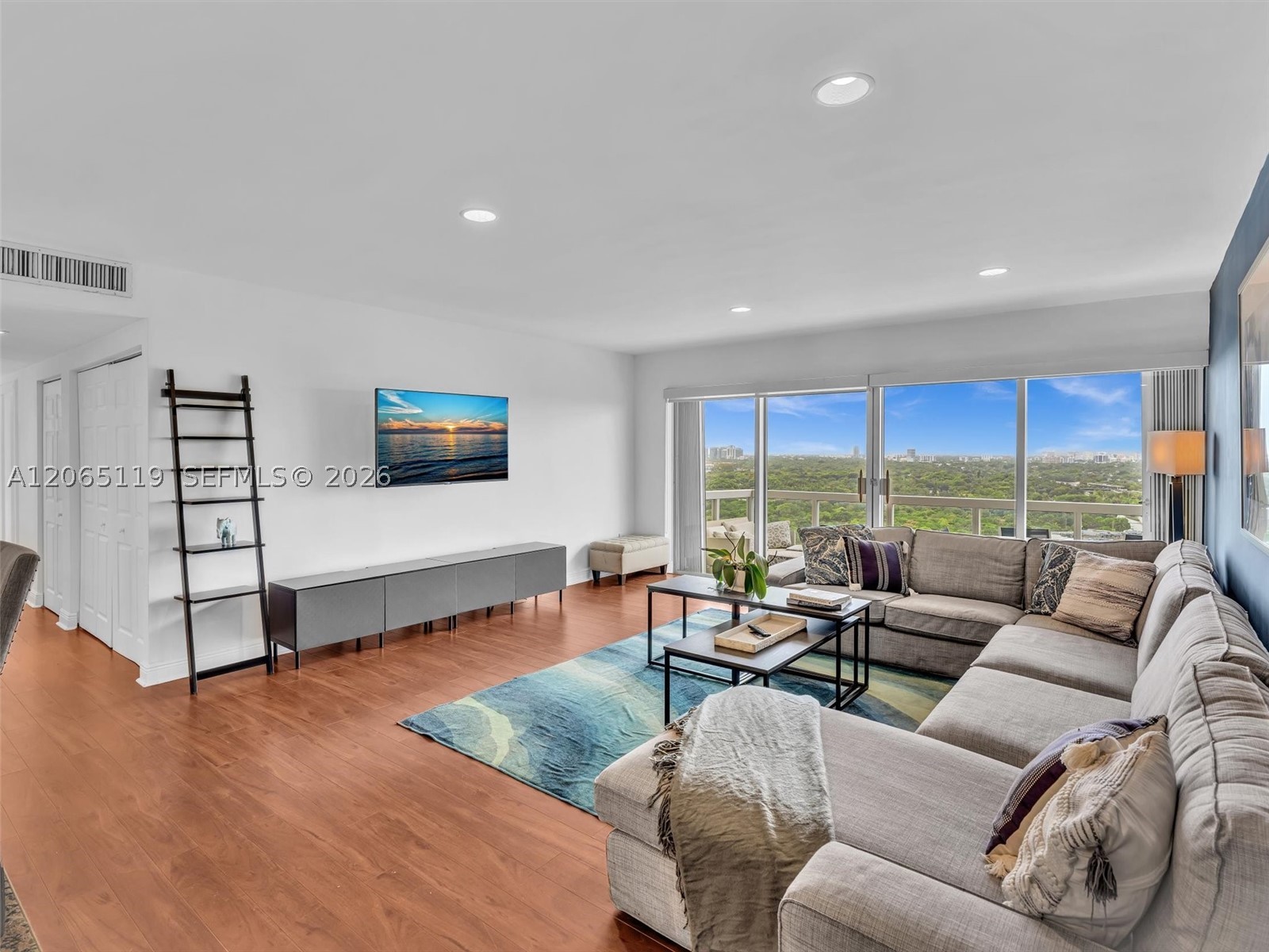 2451 S Brickell Ave #20M, Miami FL 33129