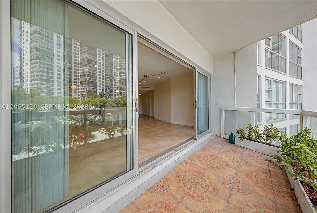 2451 Brickell Ave #4F, Miami FL 33129