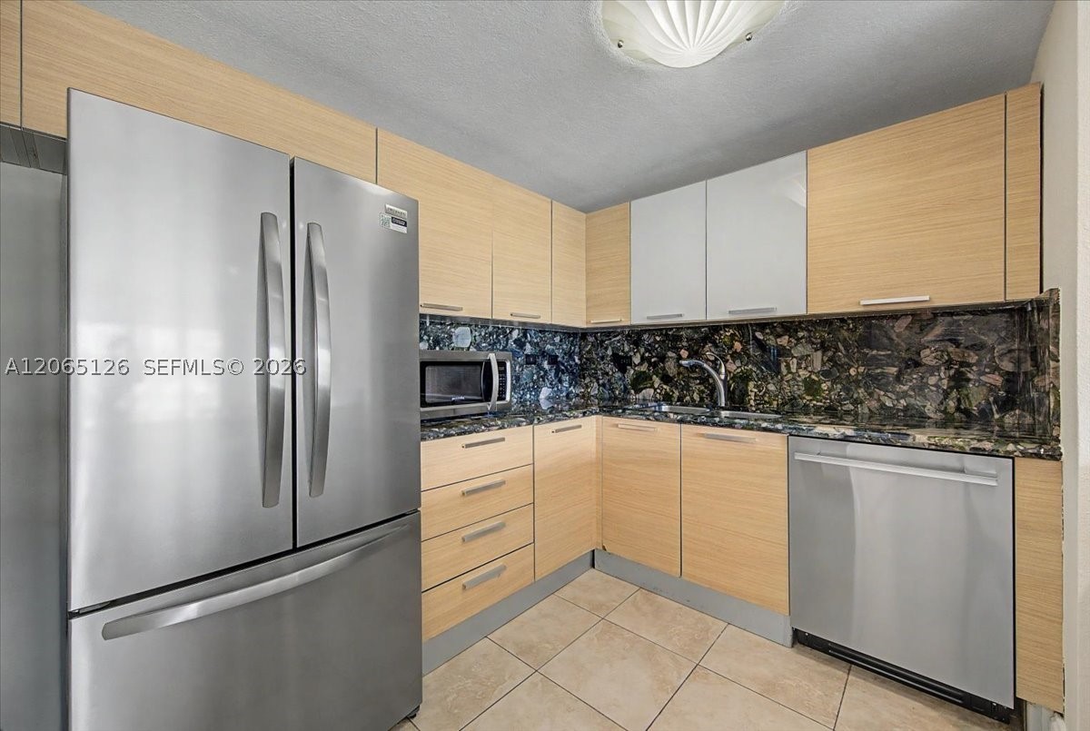2451 Brickell Ave #4F, Miami FL 33129