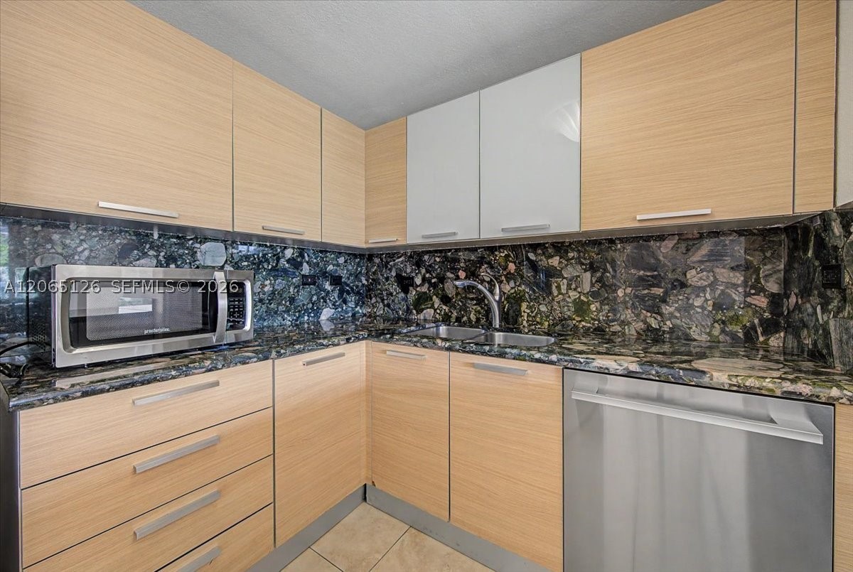 2451 Brickell Ave #4F, Miami FL 33129