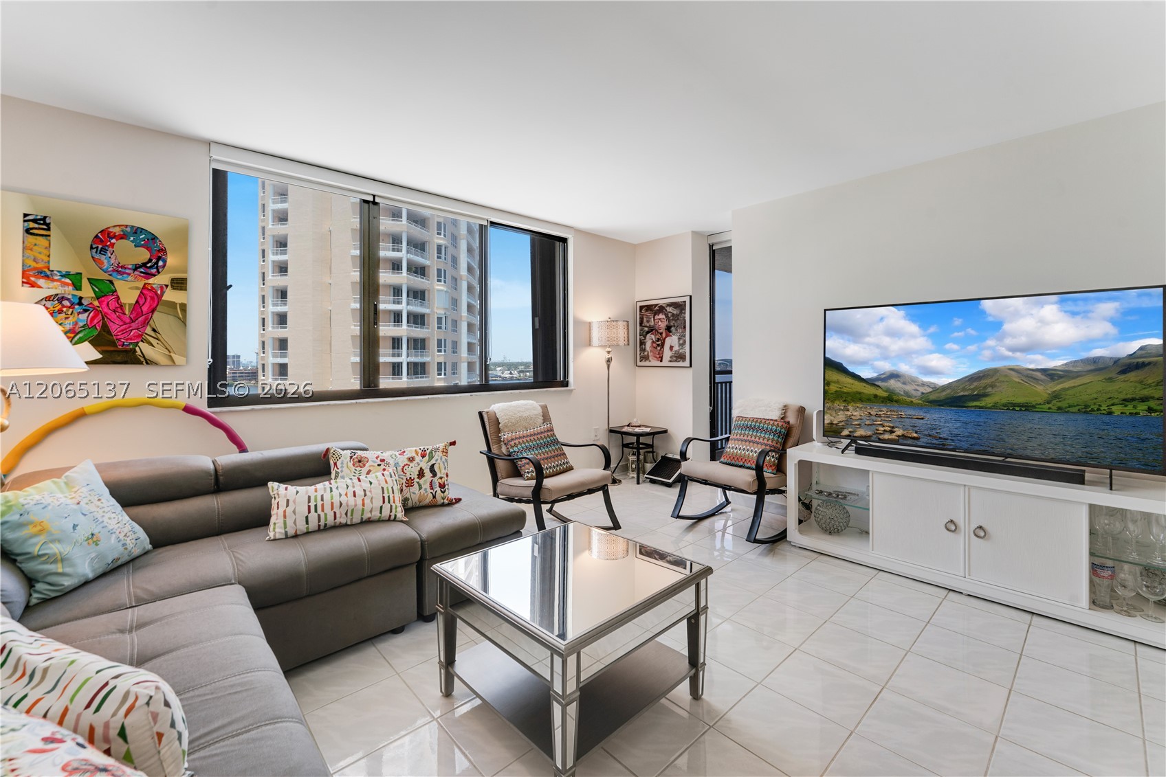 540 Brickell Key Dr #1422, Miami FL 33131