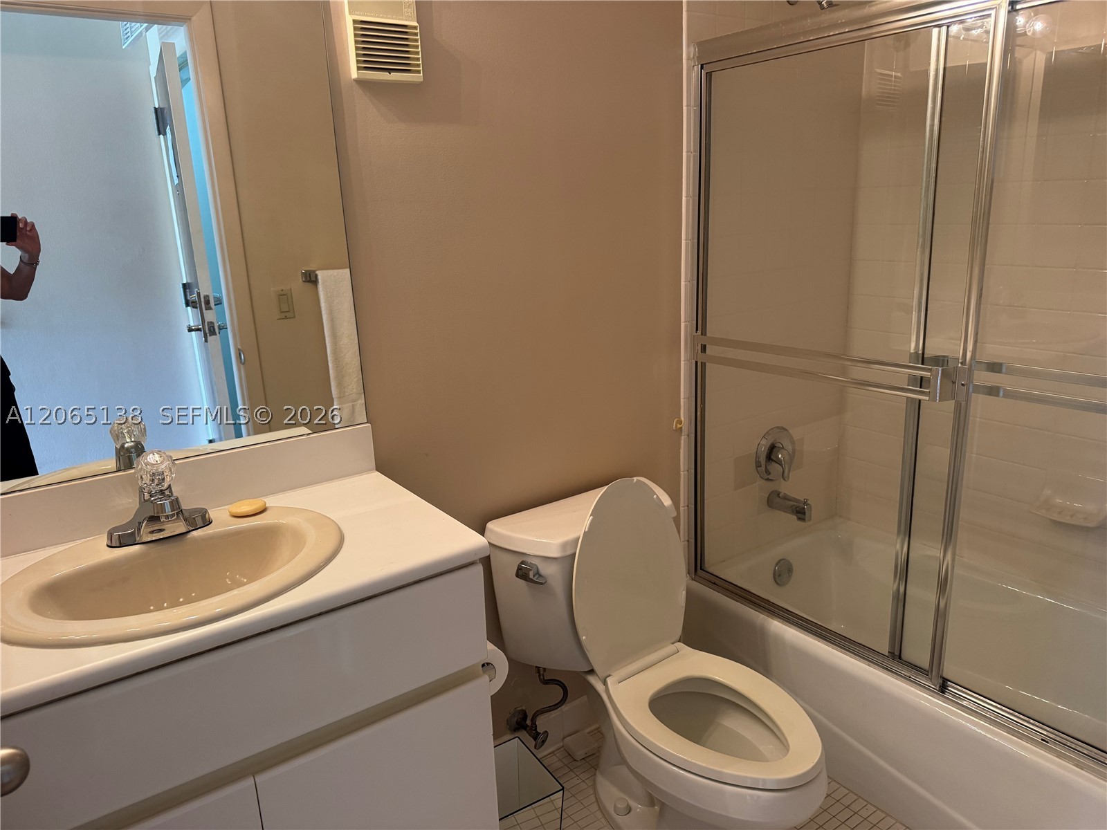 3000 Island Blvd #332, Aventura FL 33160