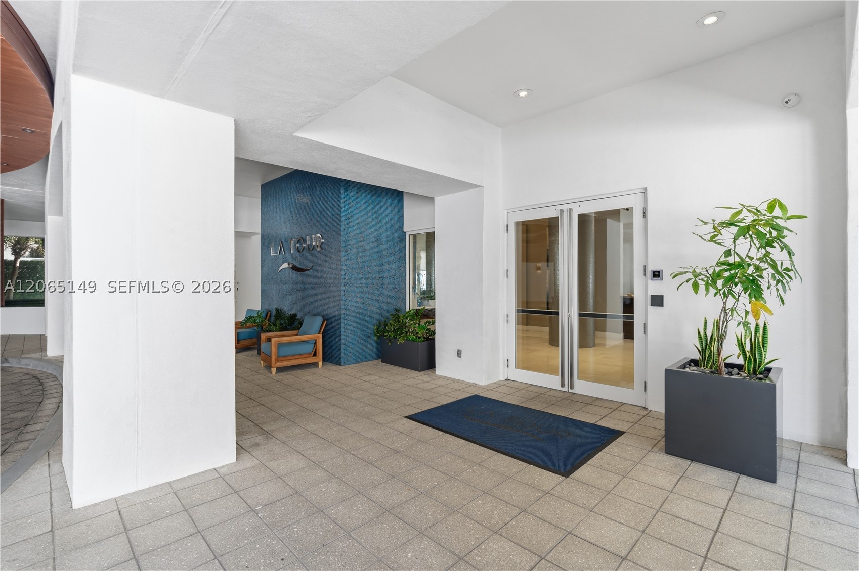 4201 Collins Ave #1503, Miami Beach FL 33140