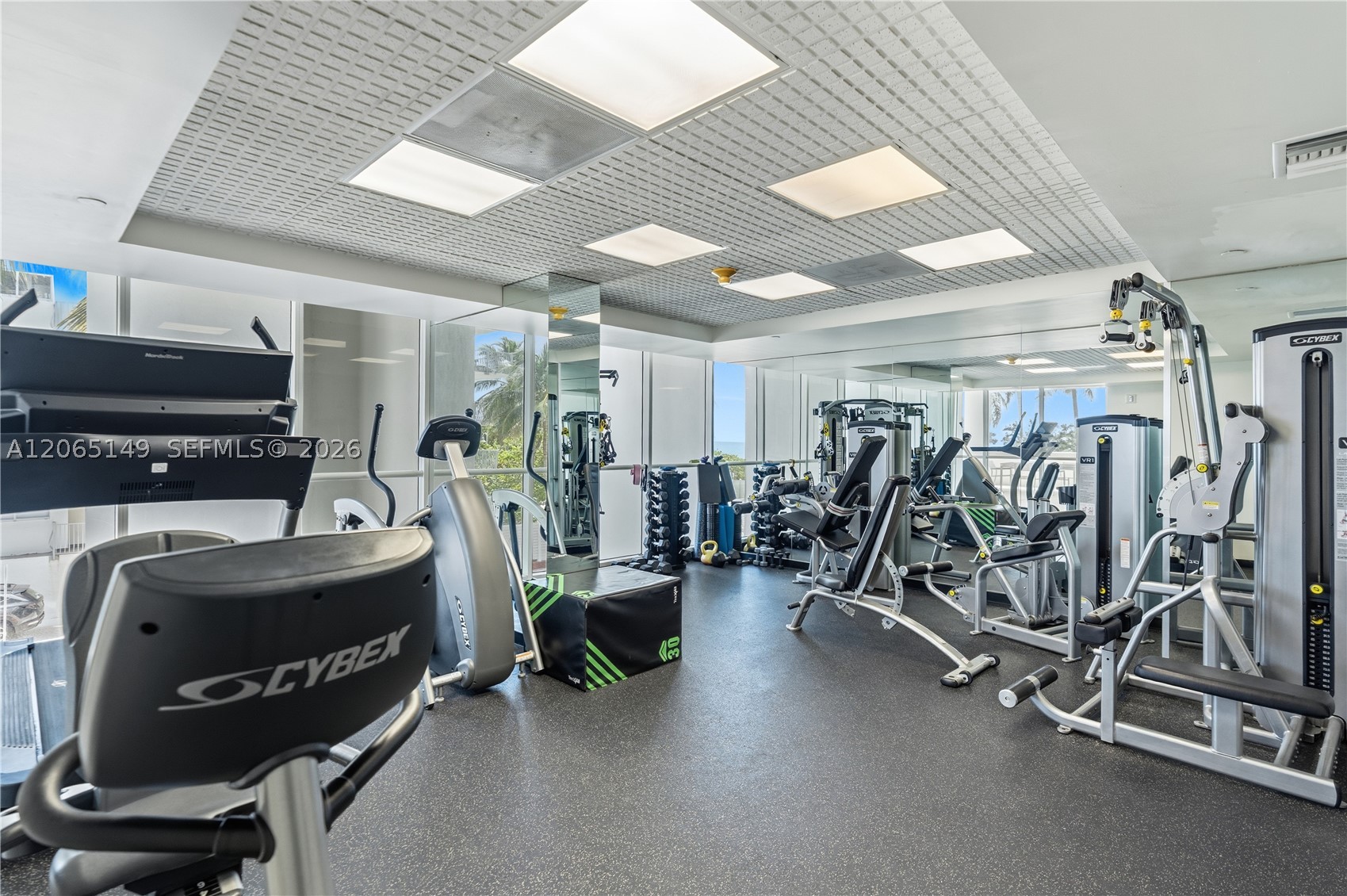 4201 Collins Ave #1503, Miami Beach FL 33140