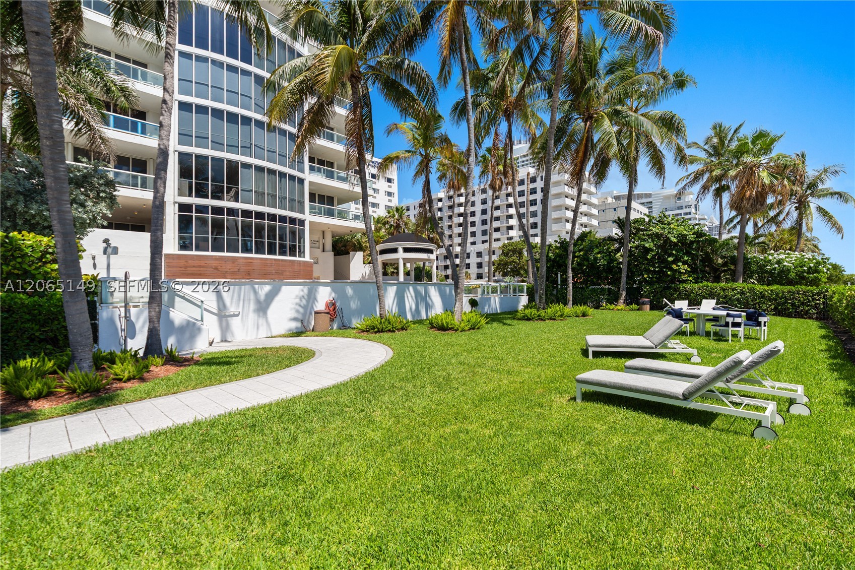 4201 Collins Ave #1503, Miami Beach FL 33140