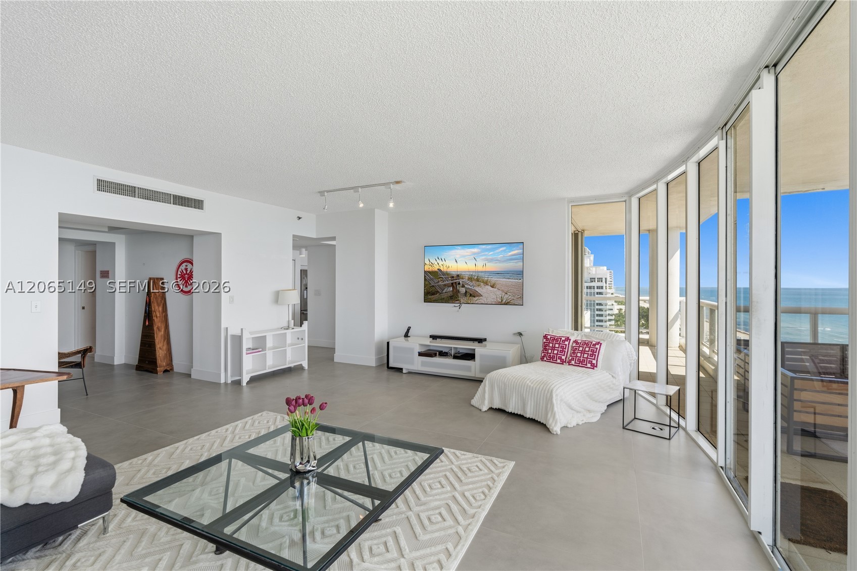 4201 Collins Ave #1503, Miami Beach FL 33140