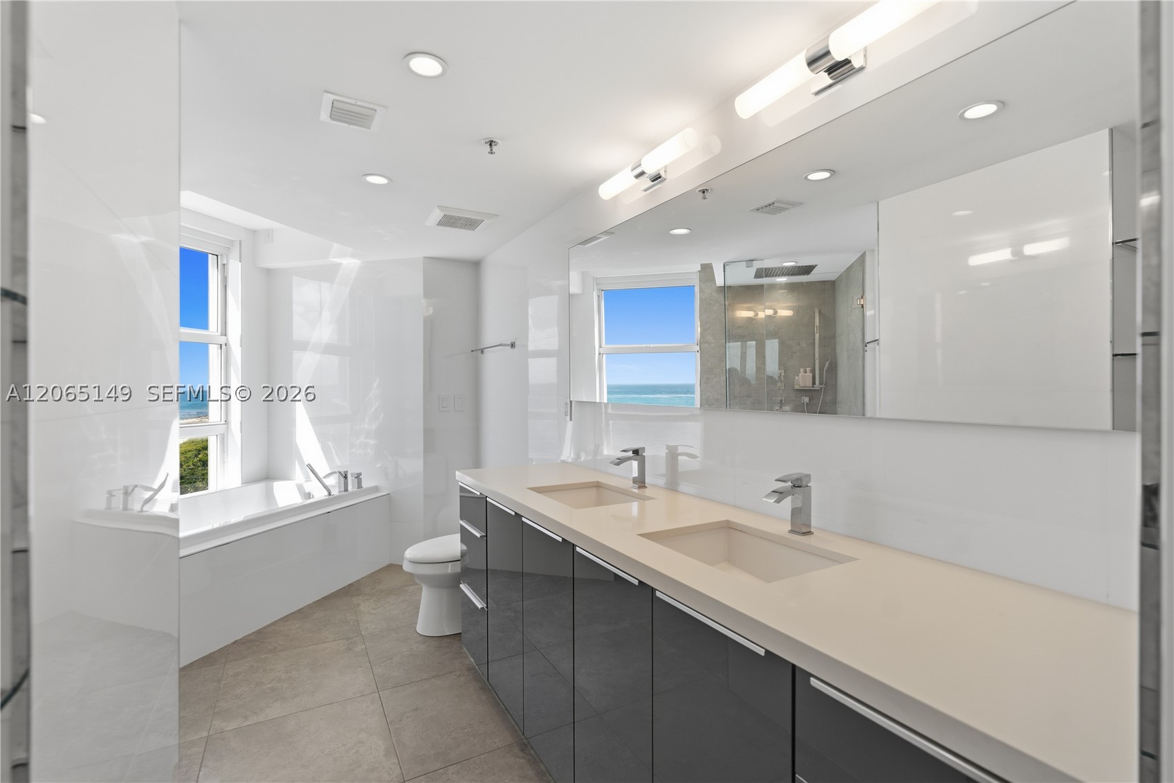 4201 Collins Ave #1503, Miami Beach FL 33140