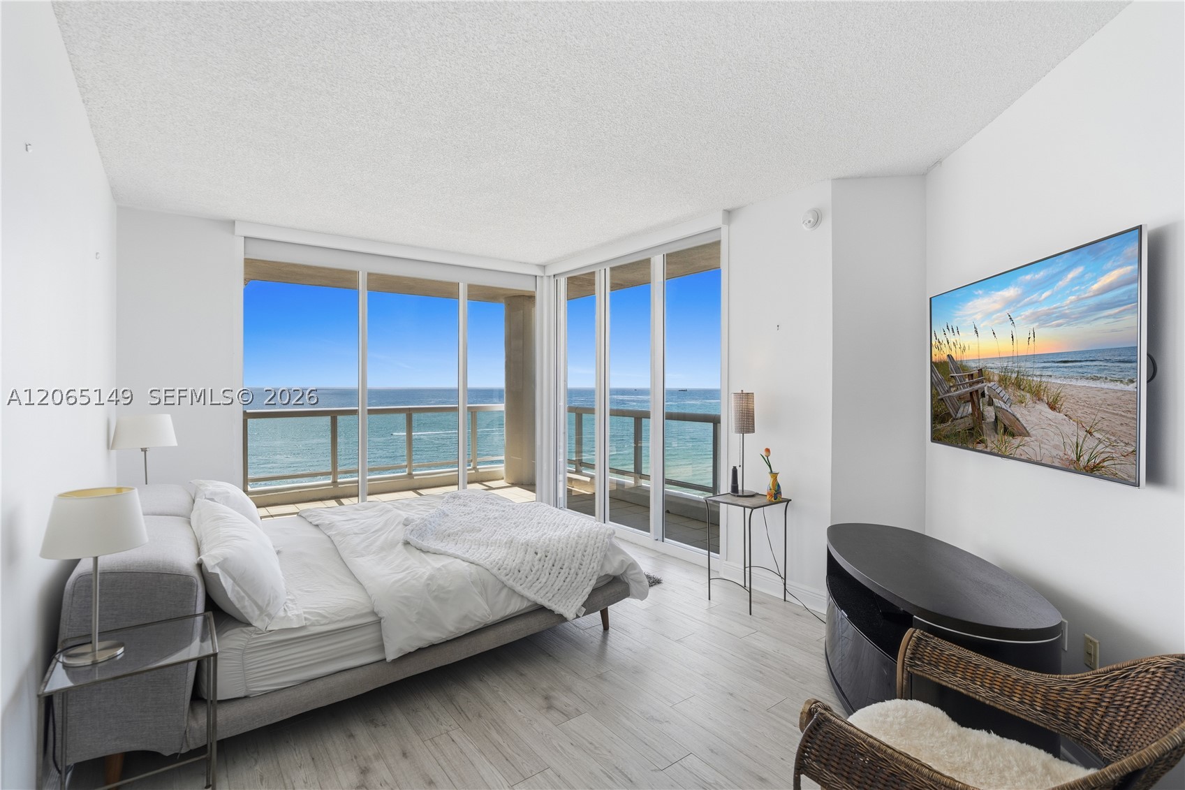 4201 Collins Ave #1503, Miami Beach FL 33140