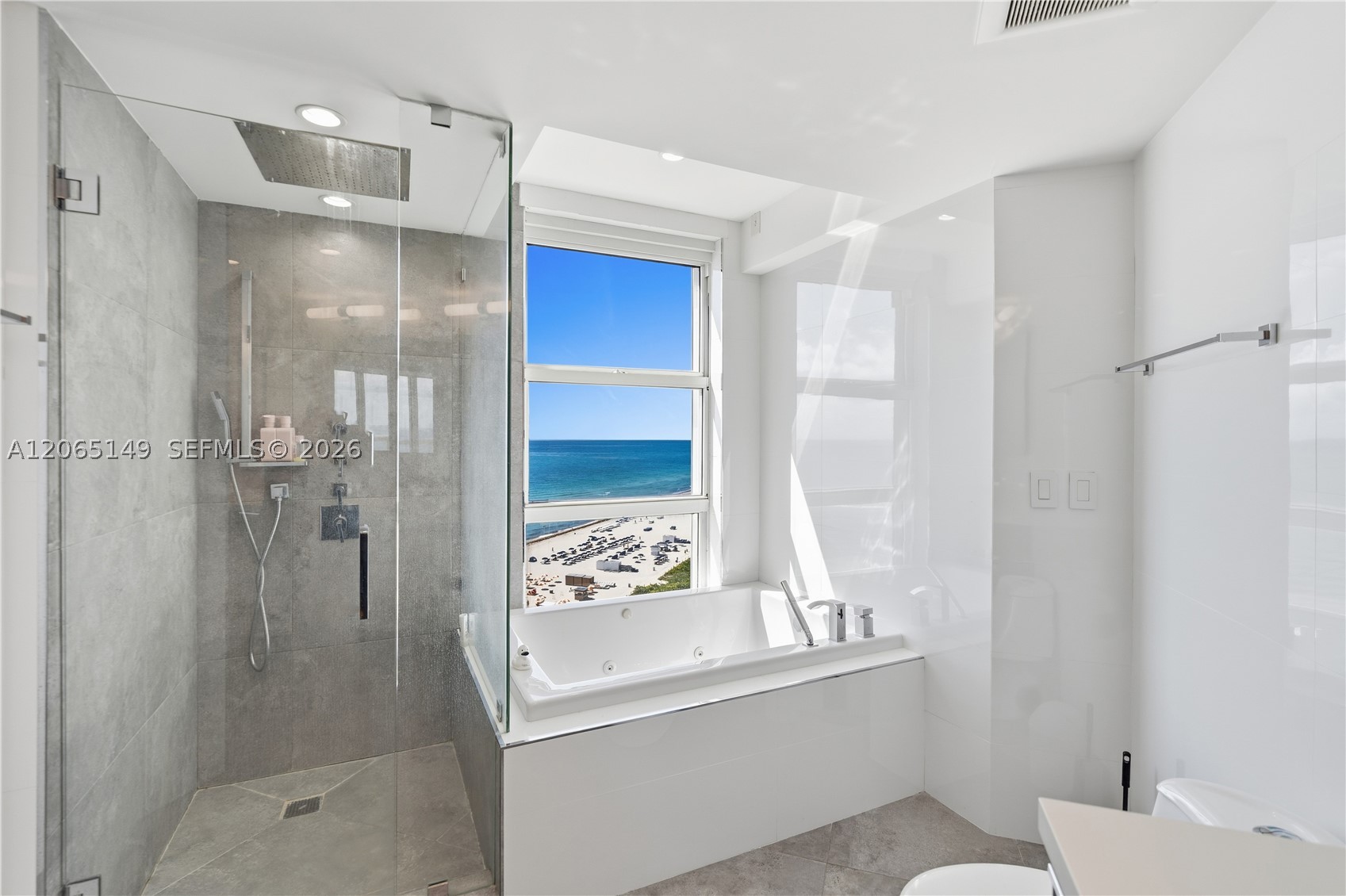 4201 Collins Ave #1503, Miami Beach FL 33140
