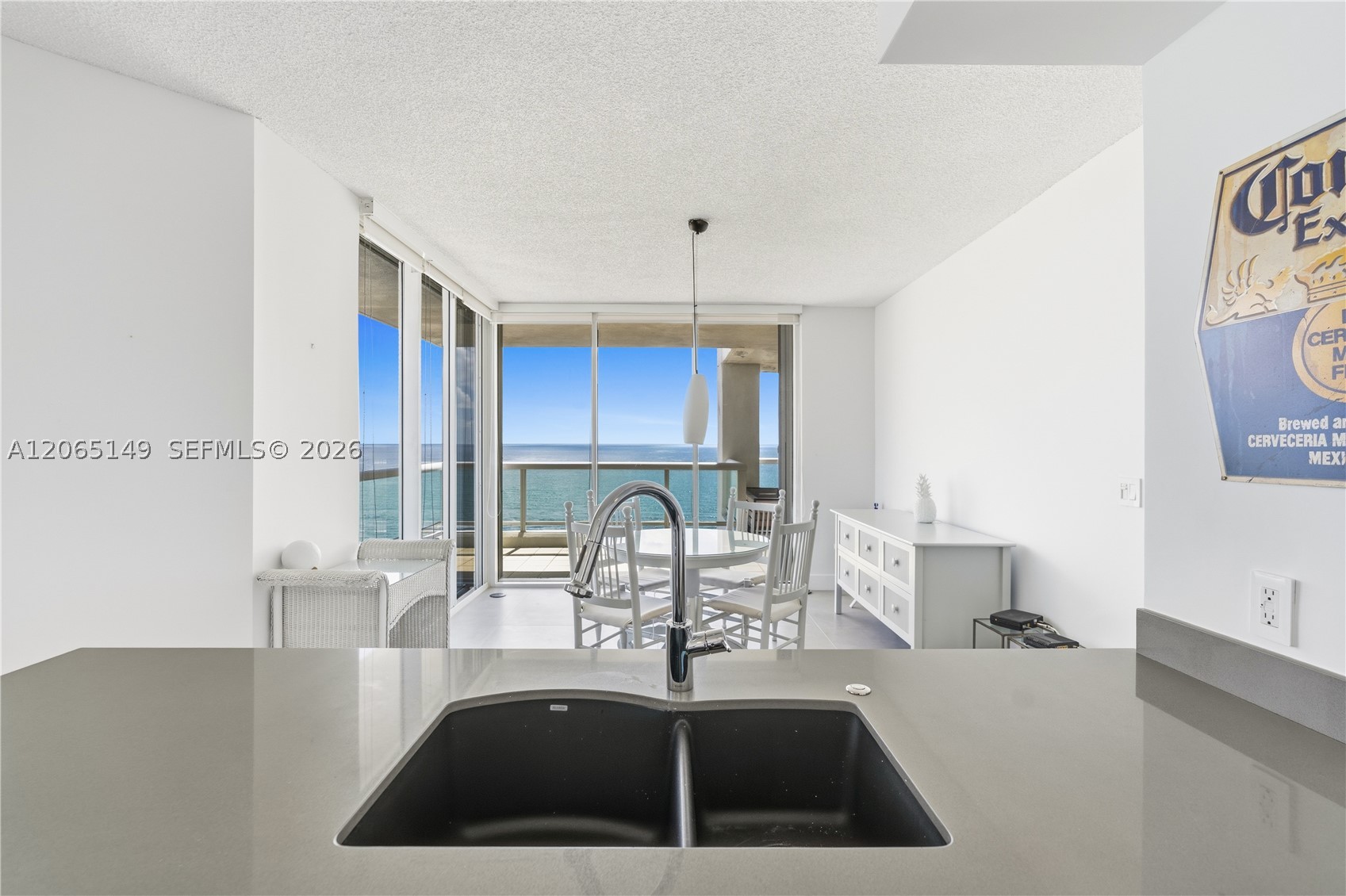 4201 Collins Ave #1503, Miami Beach FL 33140