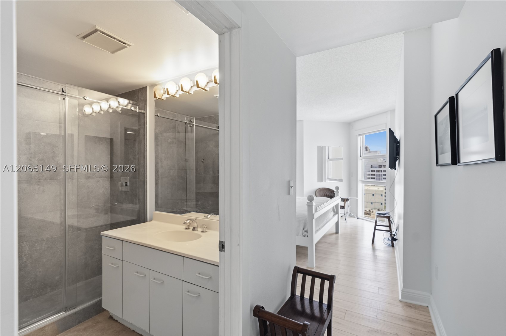 4201 Collins Ave #1503, Miami Beach FL 33140