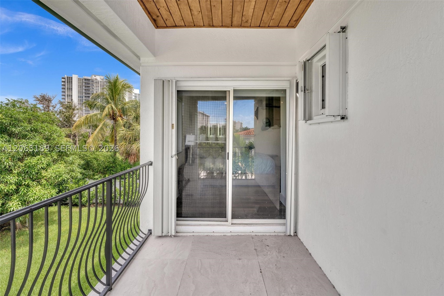 2521 Center Ave, Fort Lauderdale FL 33305