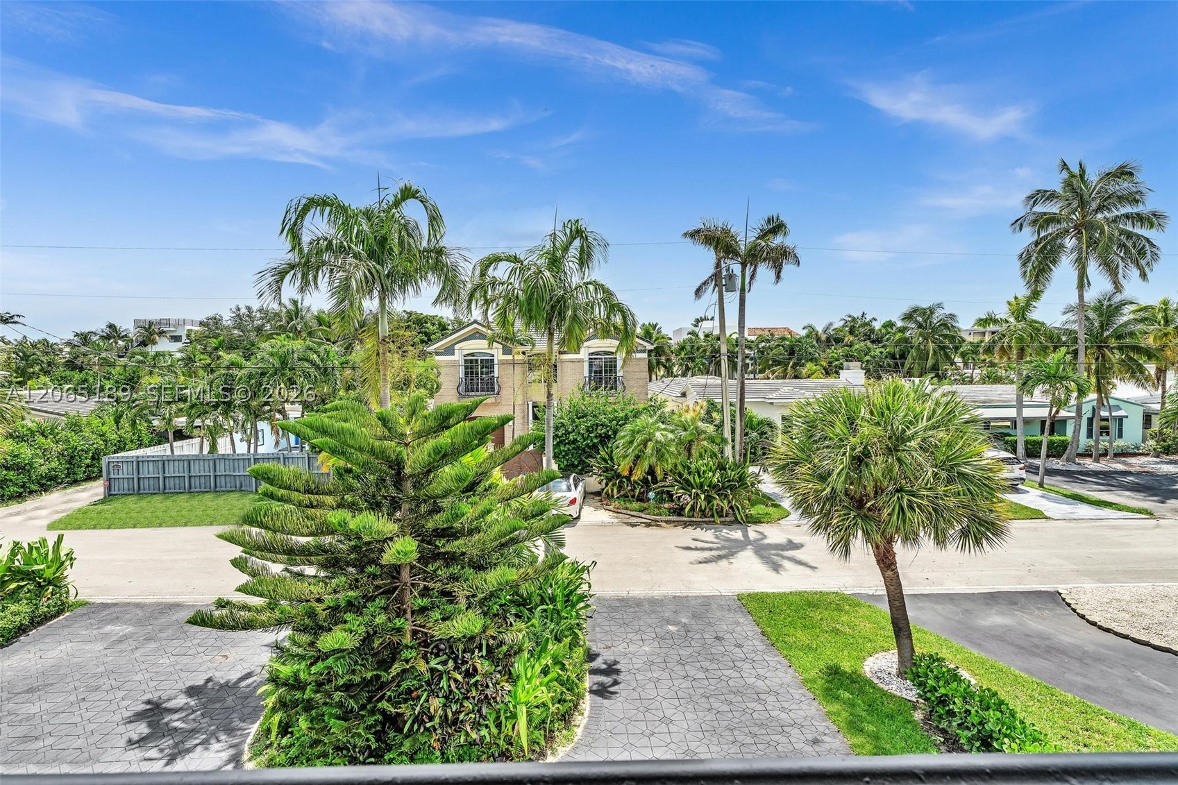 2521 Center Ave, Fort Lauderdale FL 33305