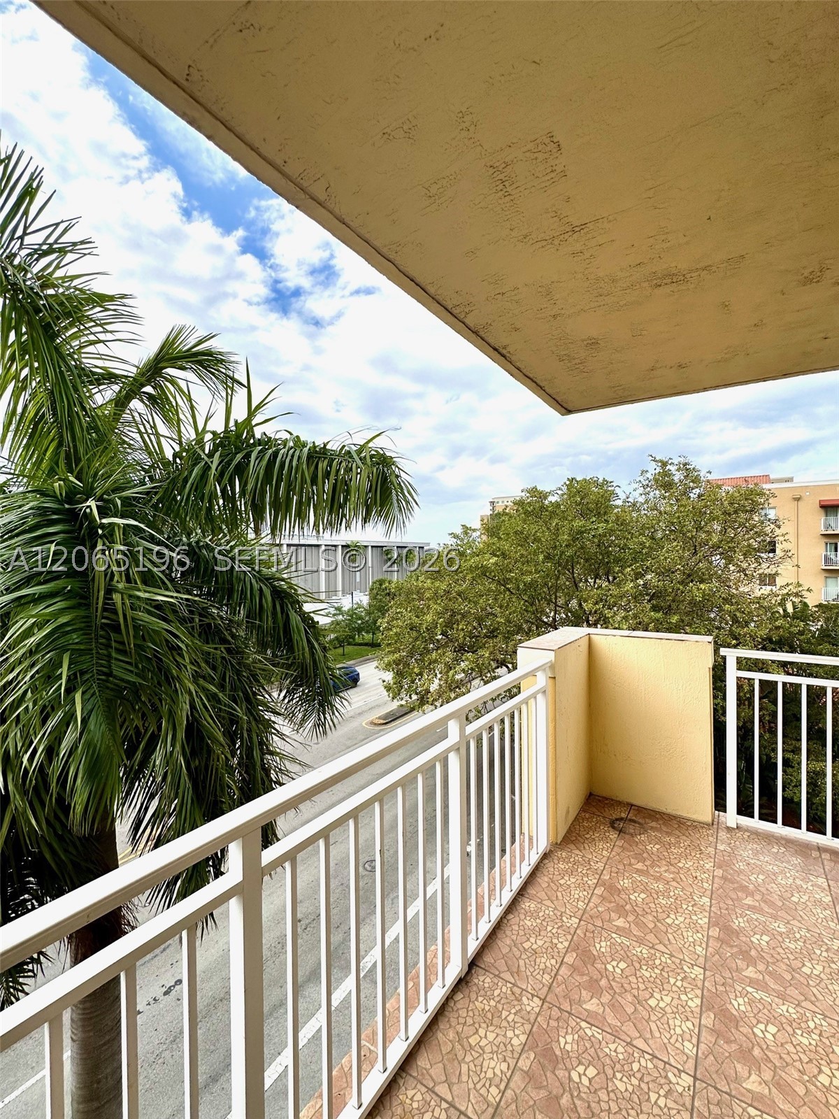 215 SW 42nd Ave #401, Miami FL 33134