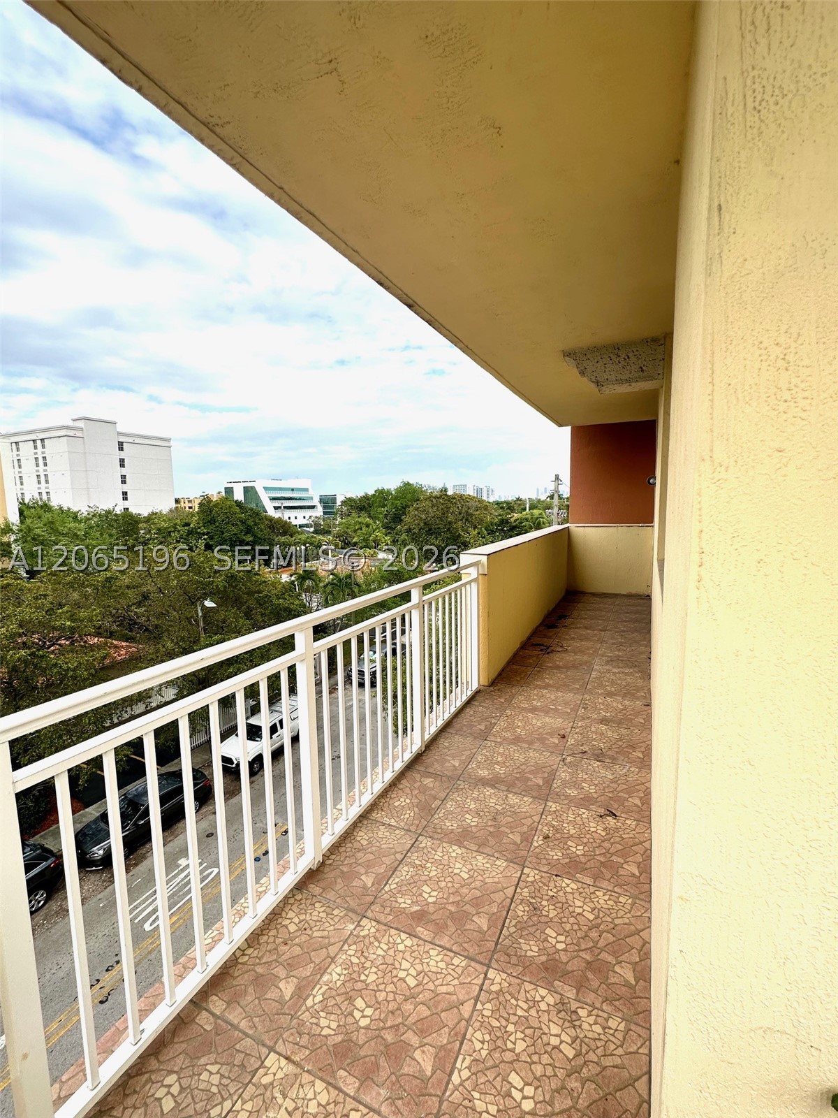 215 SW 42nd Ave #401, Miami FL 33134
