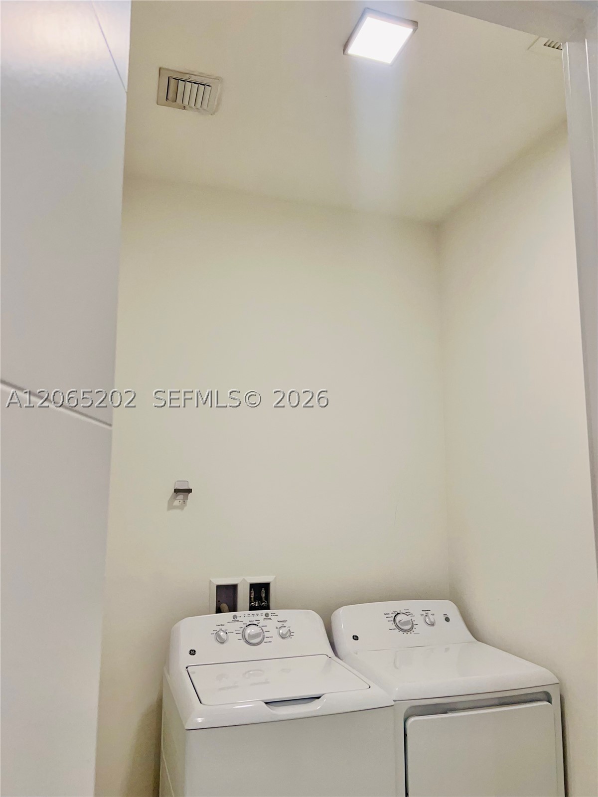 301 Altara Ave #210, Coral Gables FL 33146