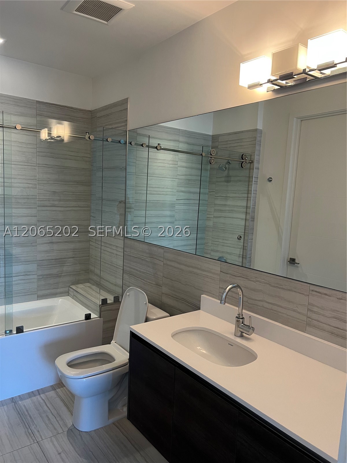 301 Altara Ave #210, Coral Gables FL 33146