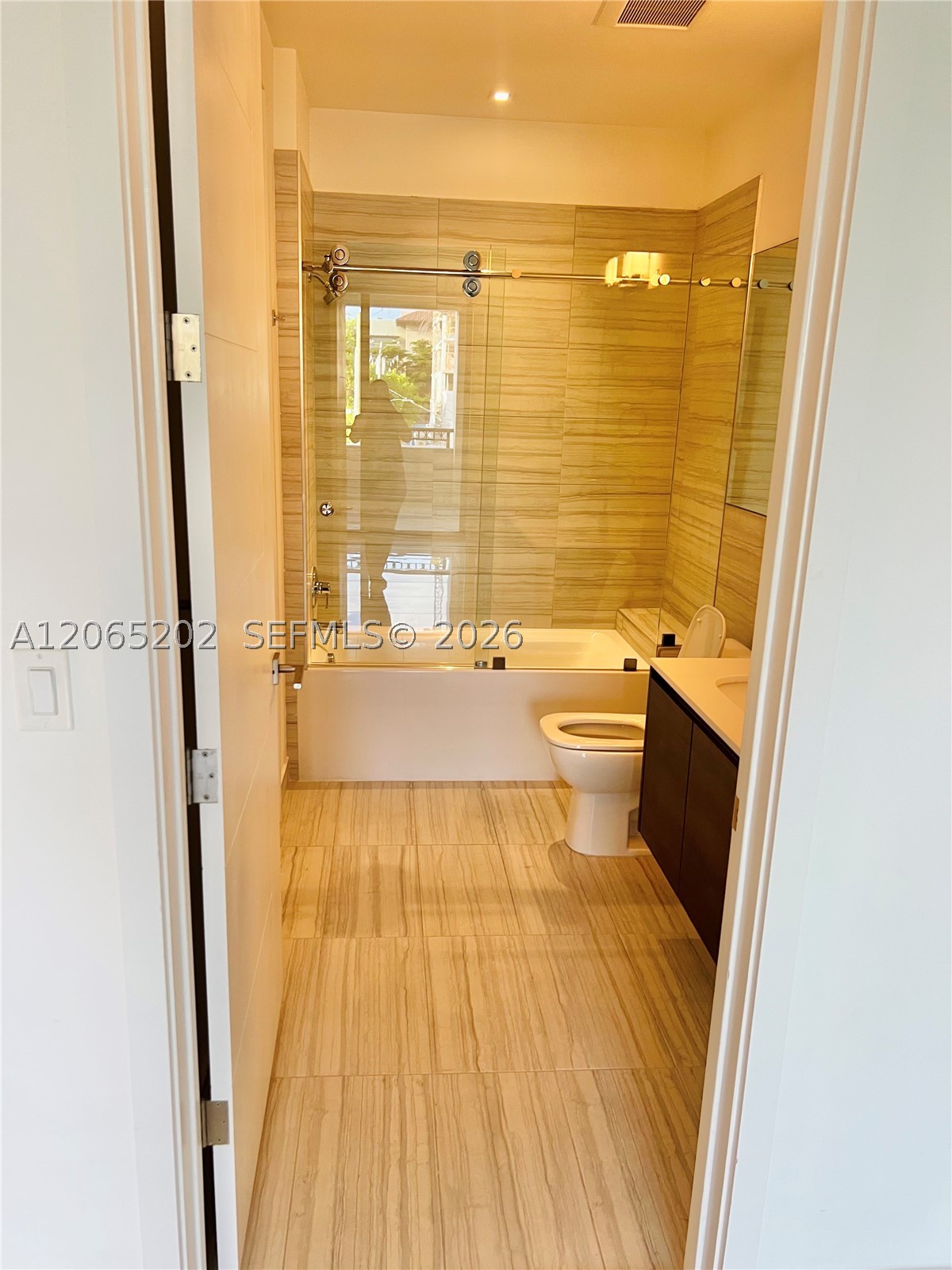 301 Altara Ave #210, Coral Gables FL 33146