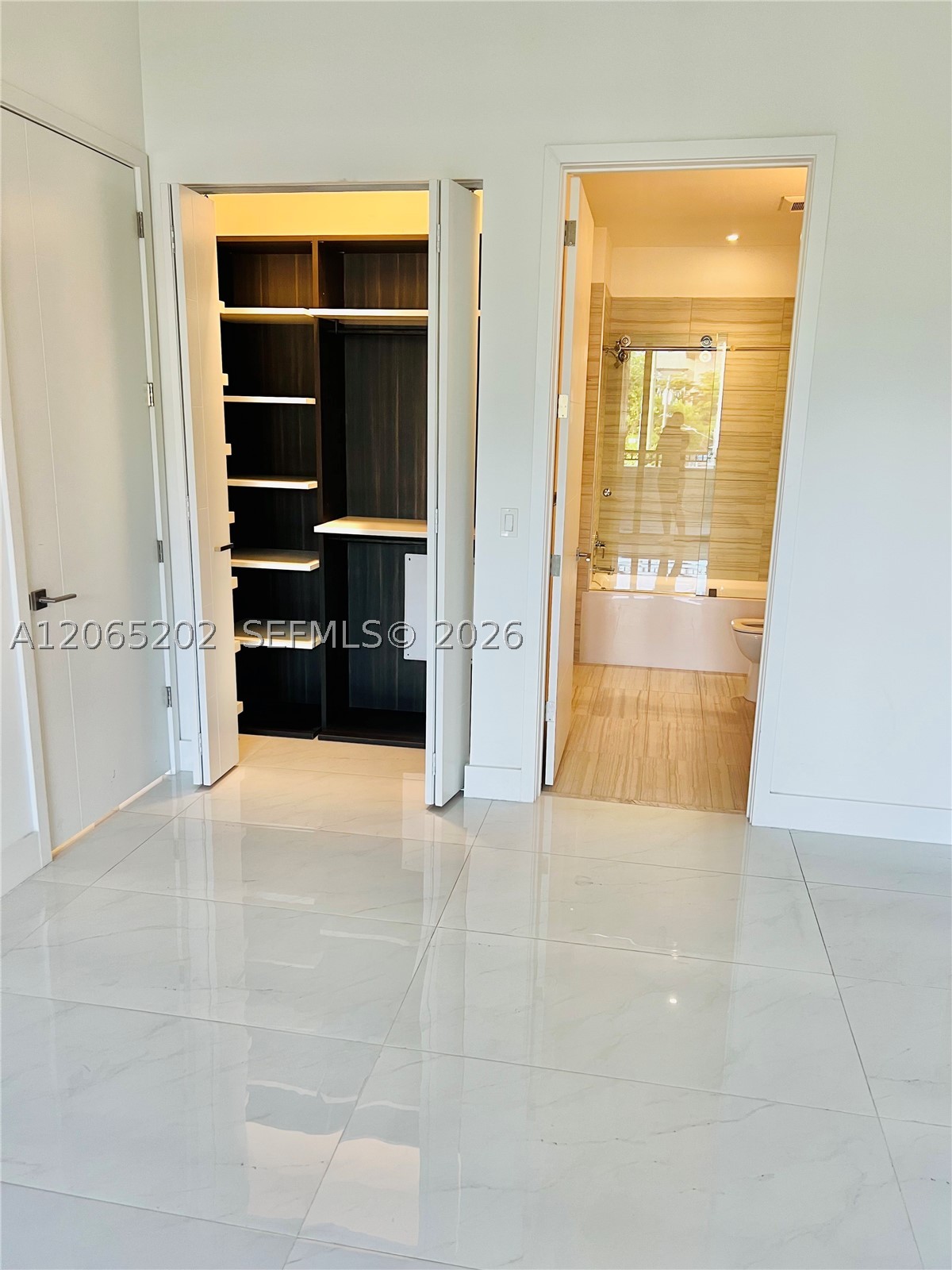 301 Altara Ave #210, Coral Gables FL 33146