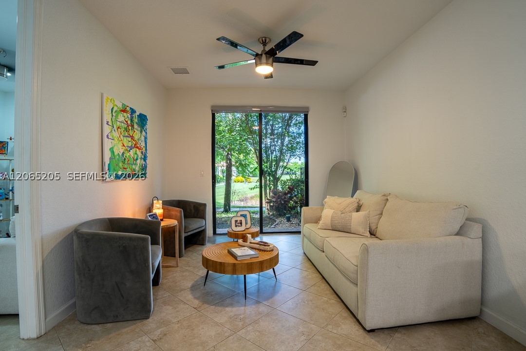 6943 Halton Park Ln, Coconut Creek FL 33073