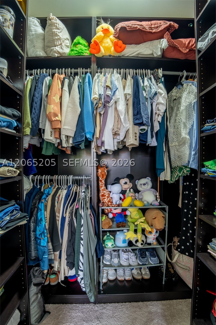 6943 Halton Park Ln, Coconut Creek FL 33073