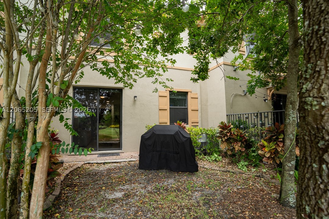6943 Halton Park Ln, Coconut Creek FL 33073