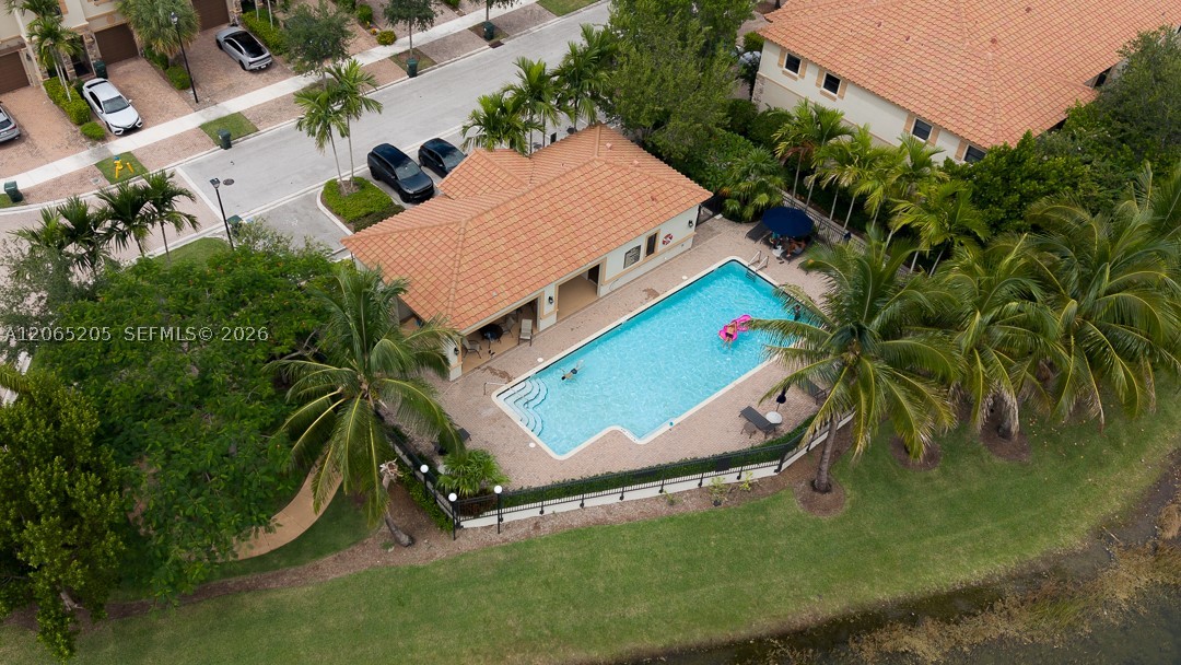 6943 Halton Park Ln, Coconut Creek FL 33073