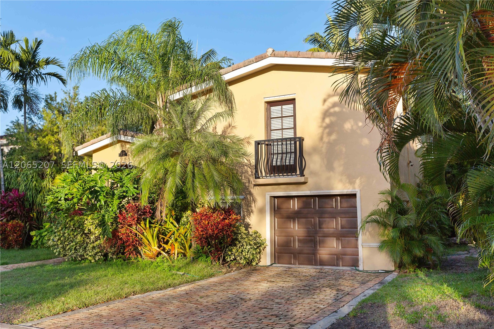 6315 Maynada St, Coral Gables FL 33146
