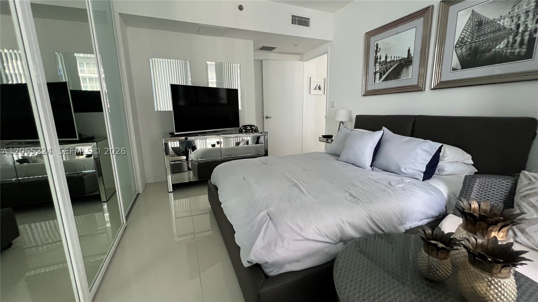 495 Brickell Ave #4308, Miami FL 33131