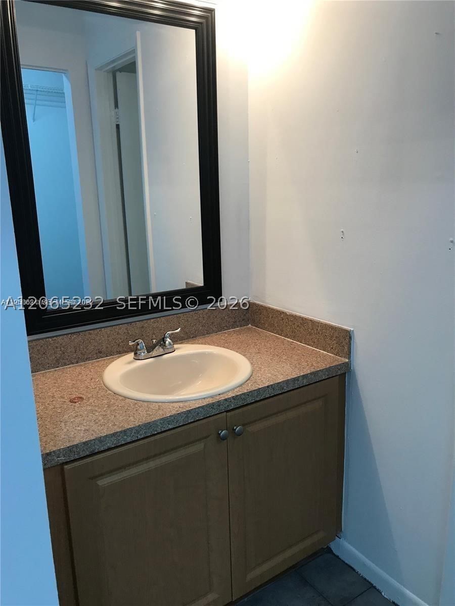 8580 SW 212th St #307, Cutler Bay FL 33189