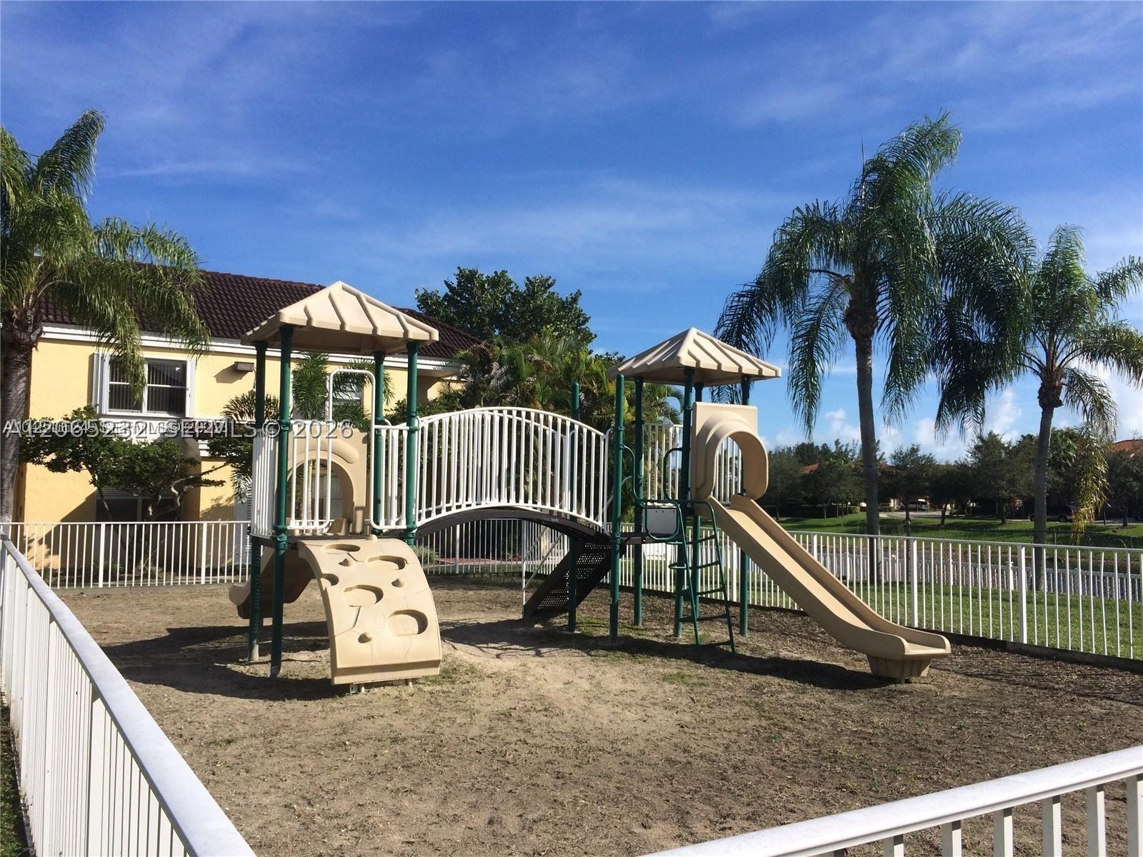 8580 SW 212th St #307, Cutler Bay FL 33189