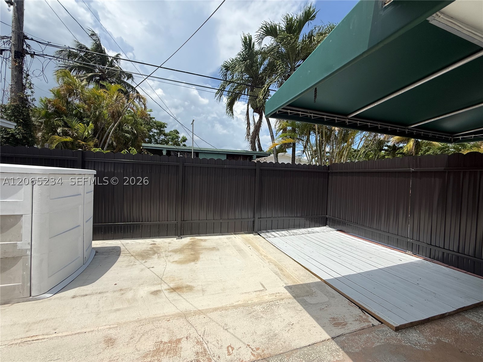 8805 SW 43rd Ter #0, Miami FL 33165