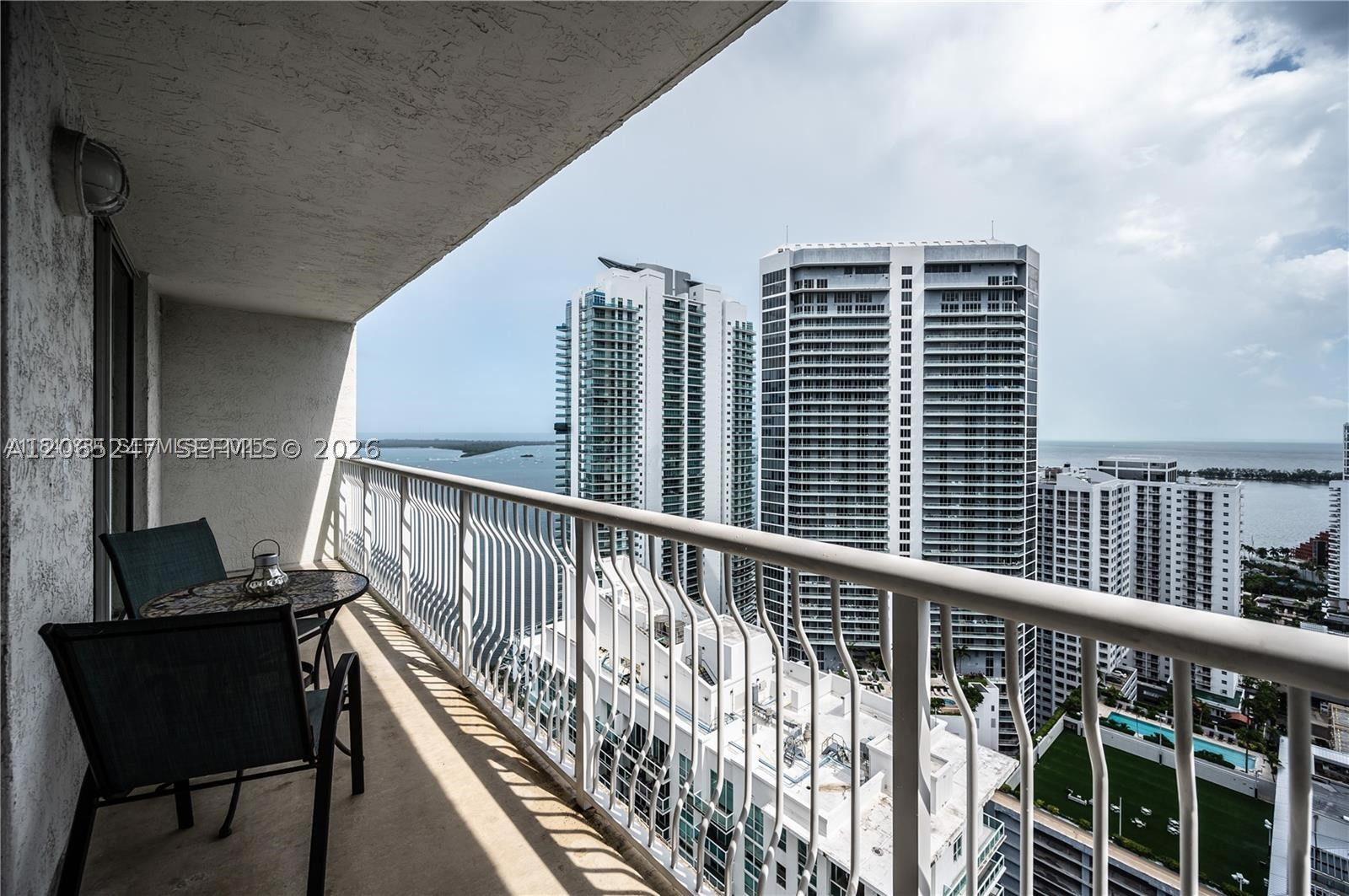 1200 Brickell Bay Dr #3821, Miami FL 33131