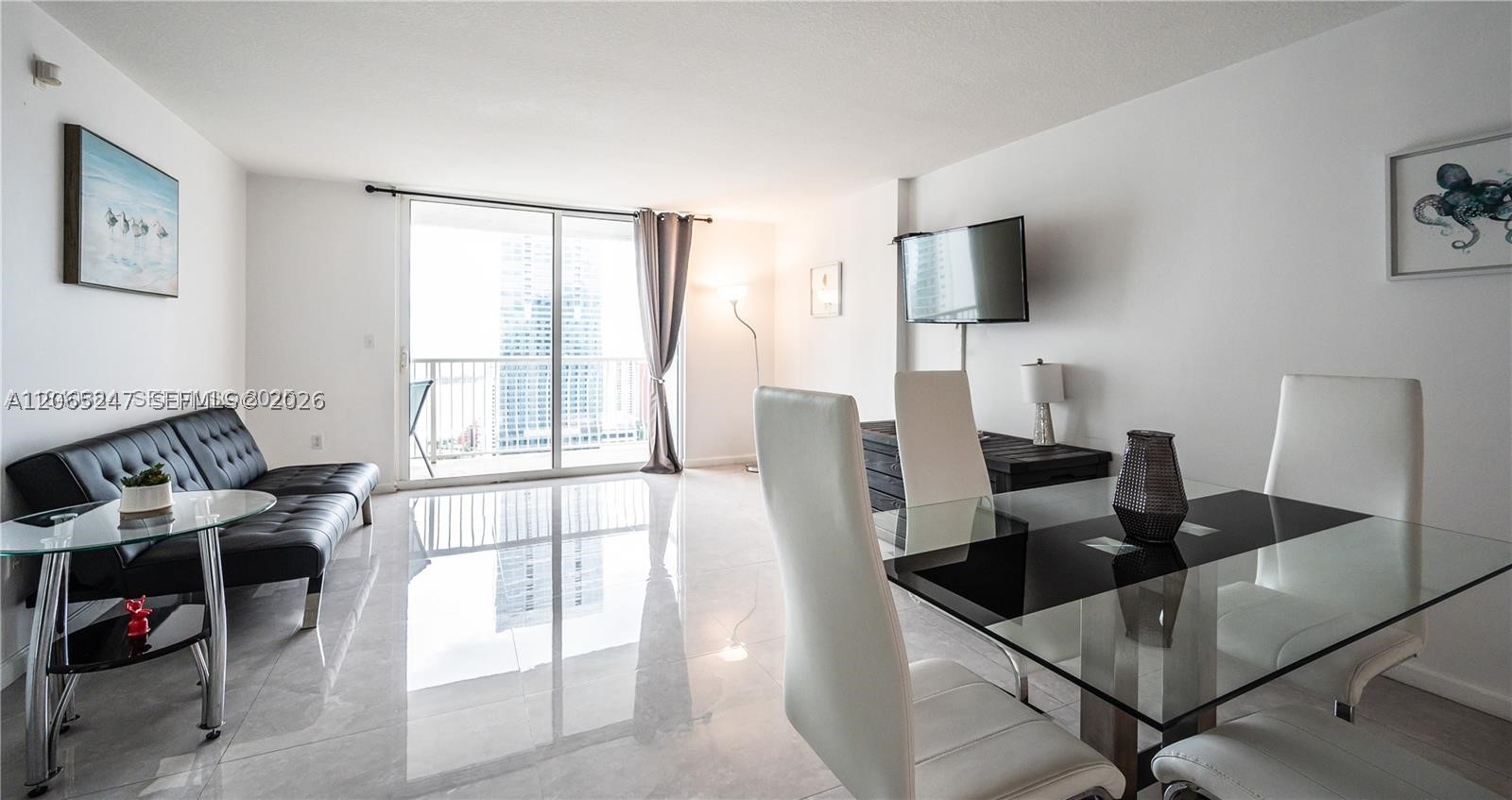 1200 Brickell Bay Dr #3821, Miami FL 33131