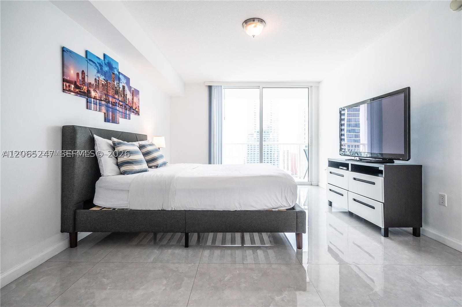 1200 Brickell Bay Dr #3821, Miami FL 33131