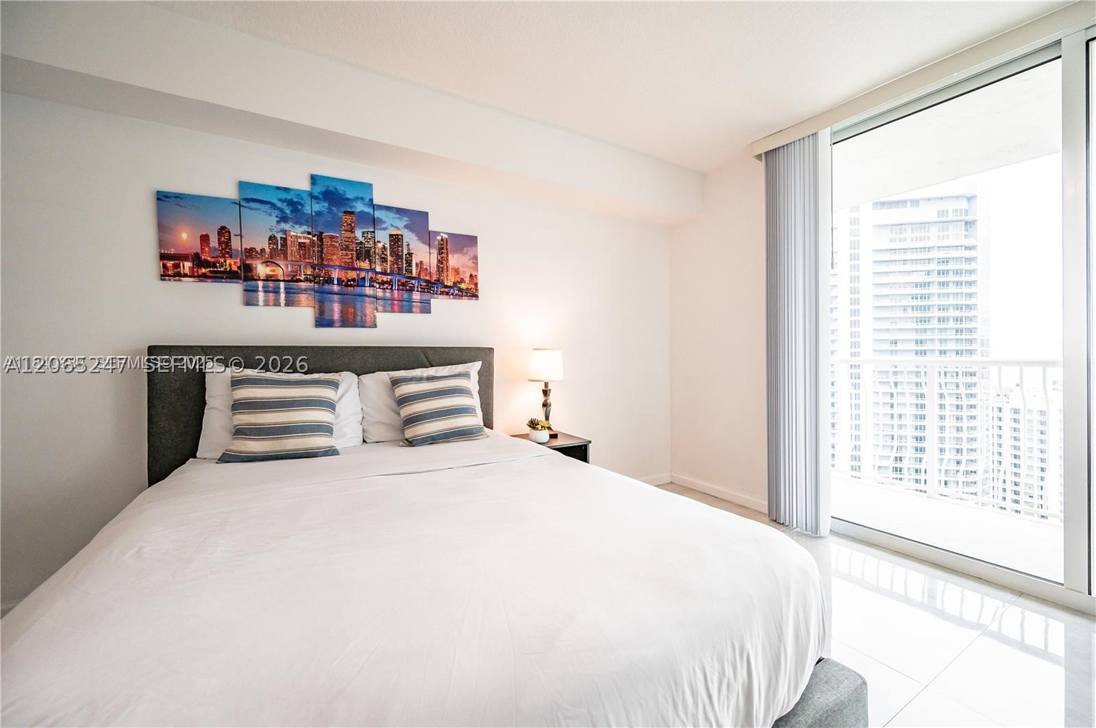 1200 Brickell Bay Dr #3821, Miami FL 33131