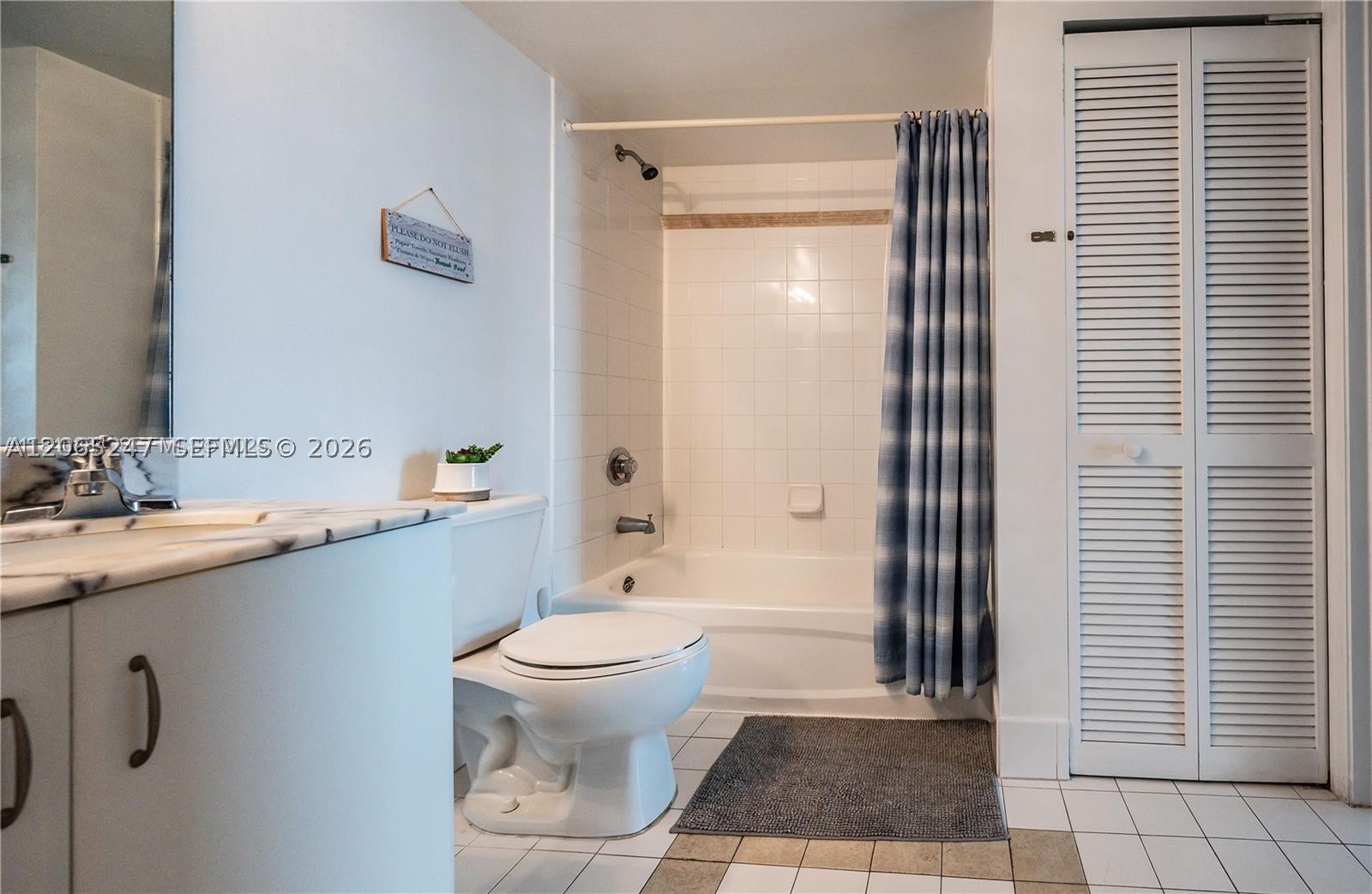 1200 Brickell Bay Dr #3821, Miami FL 33131