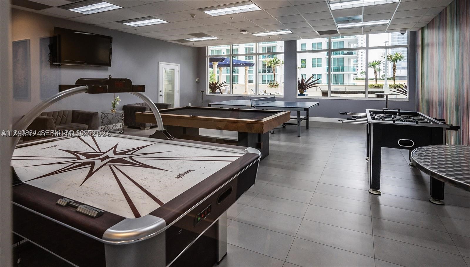 1200 Brickell Bay Dr #3821, Miami FL 33131