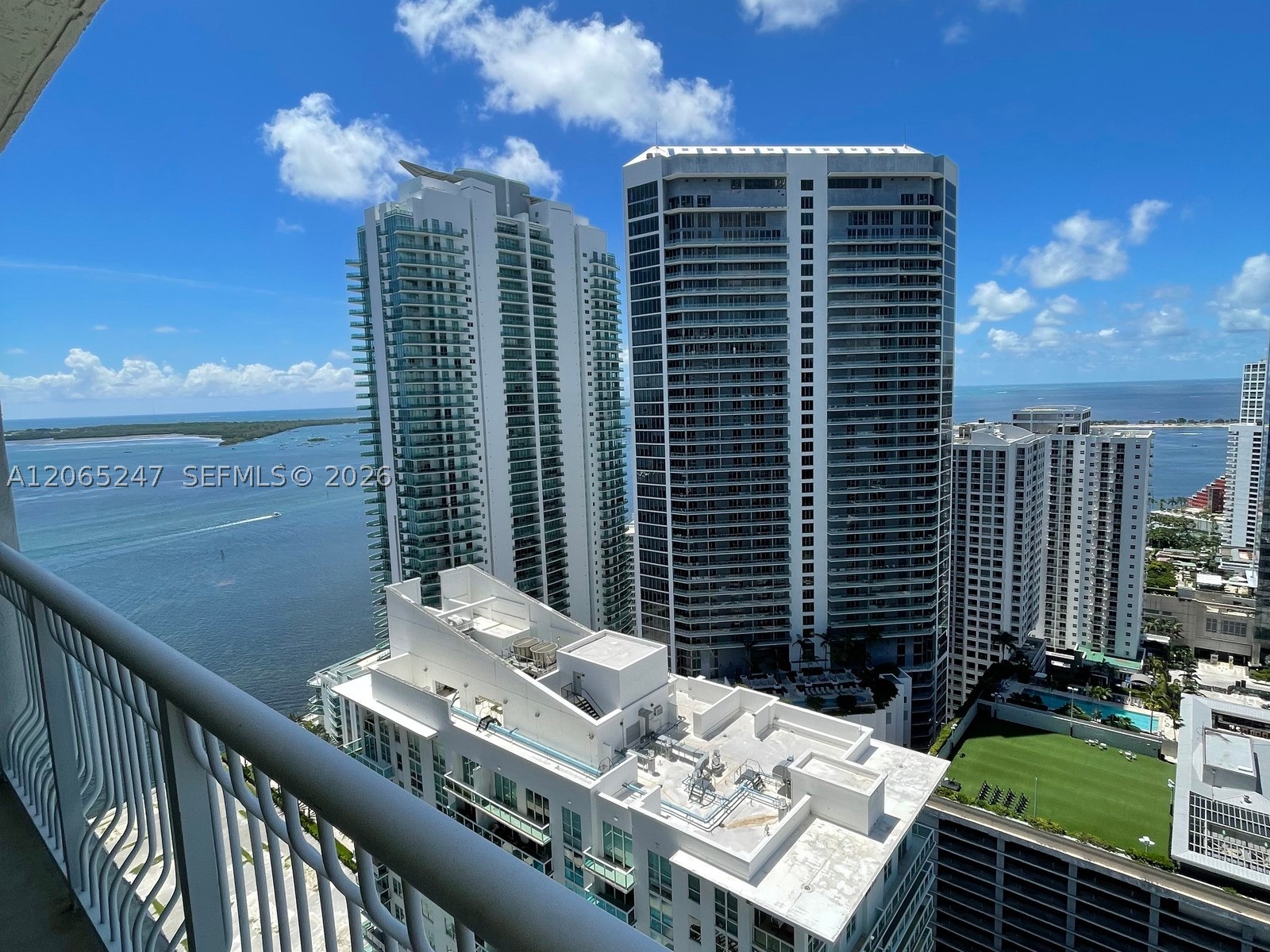 1200 Brickell Bay Dr #3821, Miami FL 33131