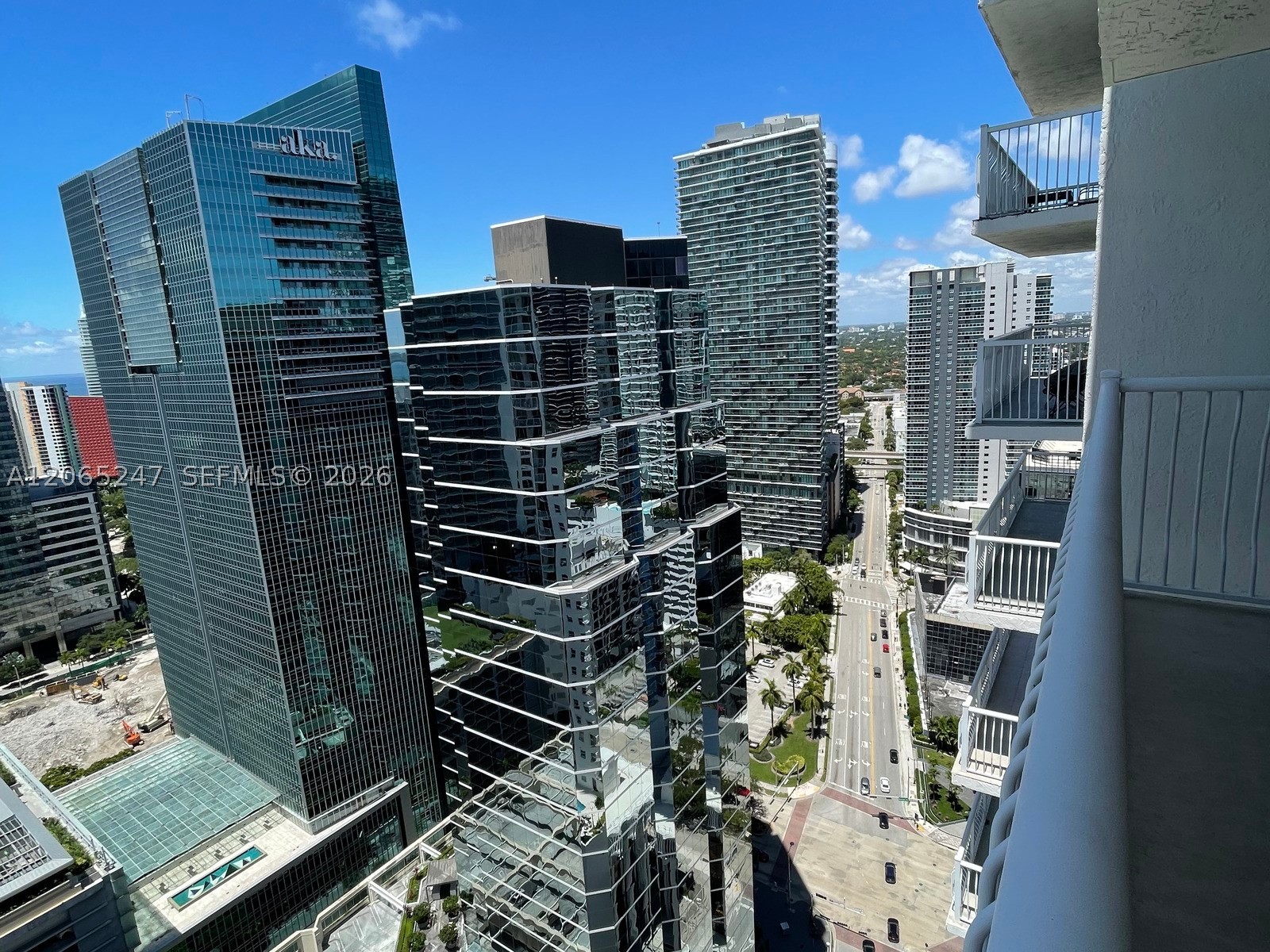 1200 Brickell Bay Dr #3821, Miami FL 33131