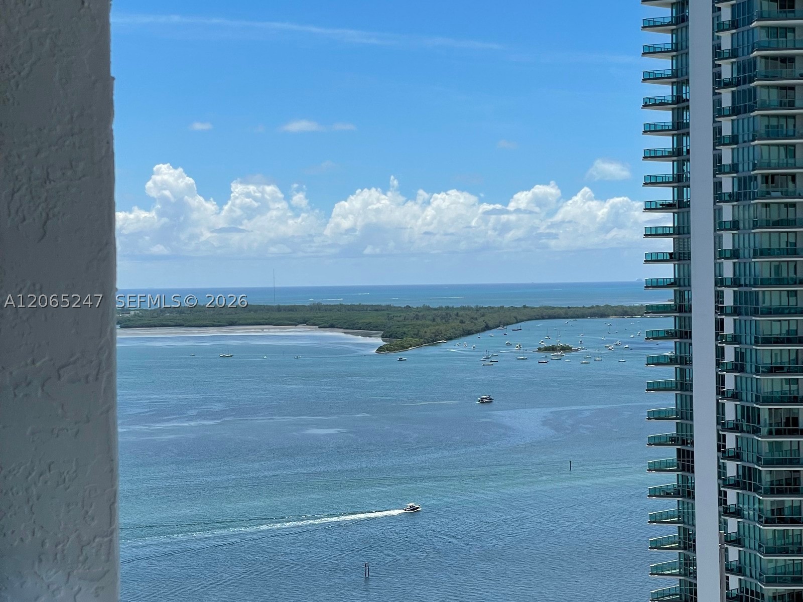 1200 Brickell Bay Dr #3821, Miami FL 33131