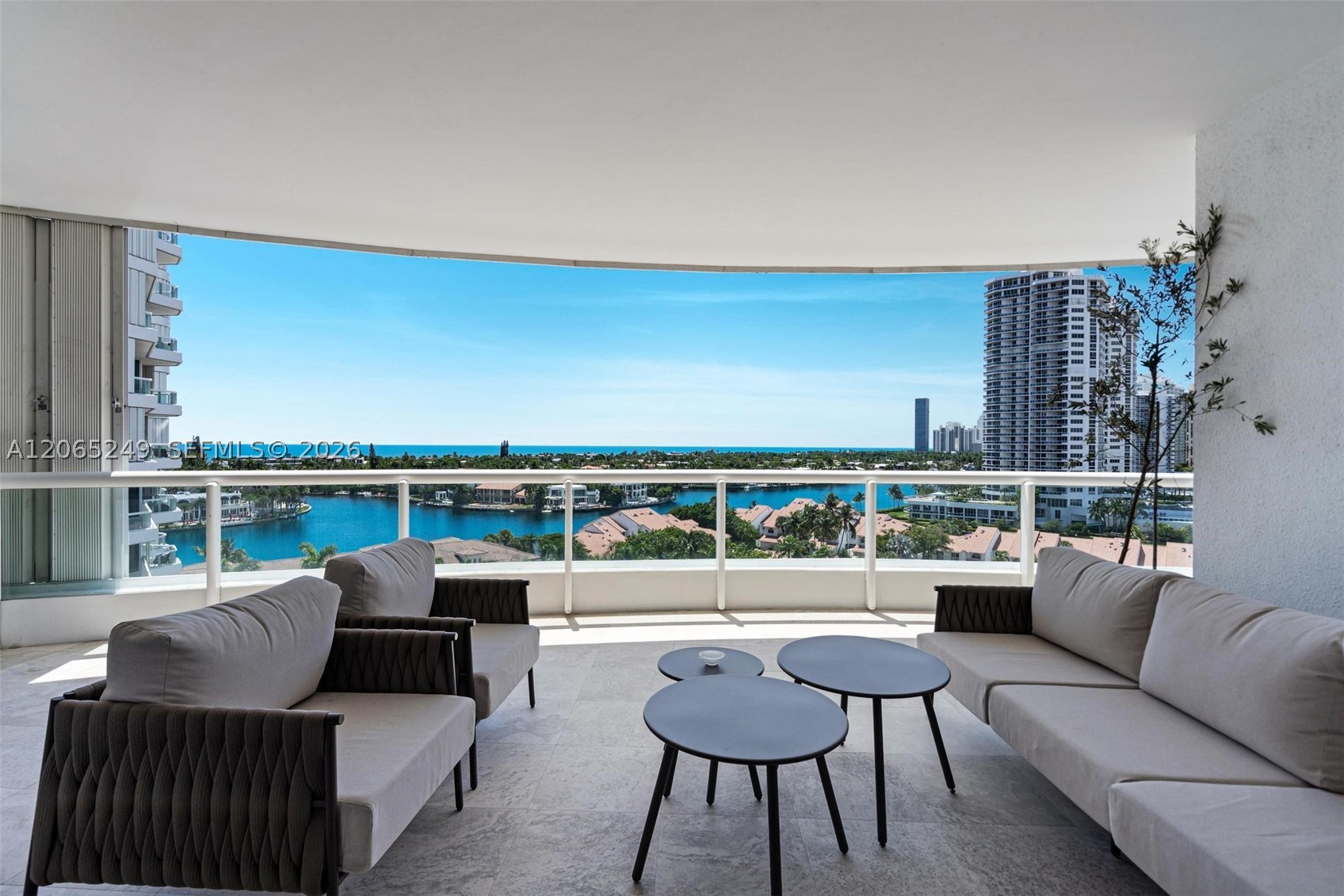 21050 Point Pl #1006, Aventura FL 33180