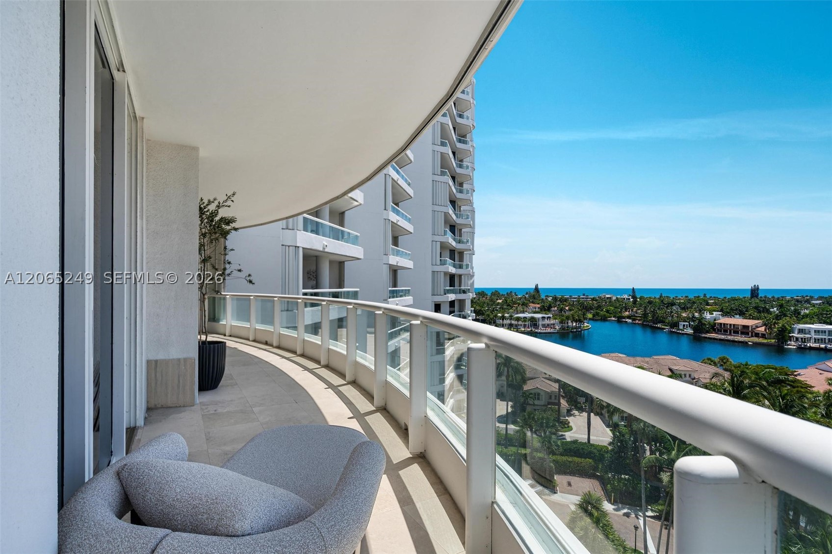 21050 Point Pl #1006, Aventura FL 33180