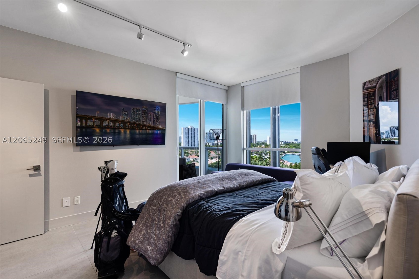 21050 Point Pl #1006, Aventura FL 33180