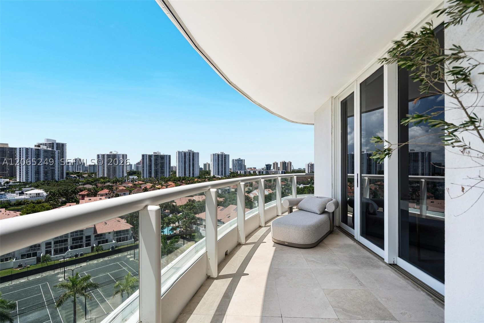 21050 Point Pl #1006, Aventura FL 33180