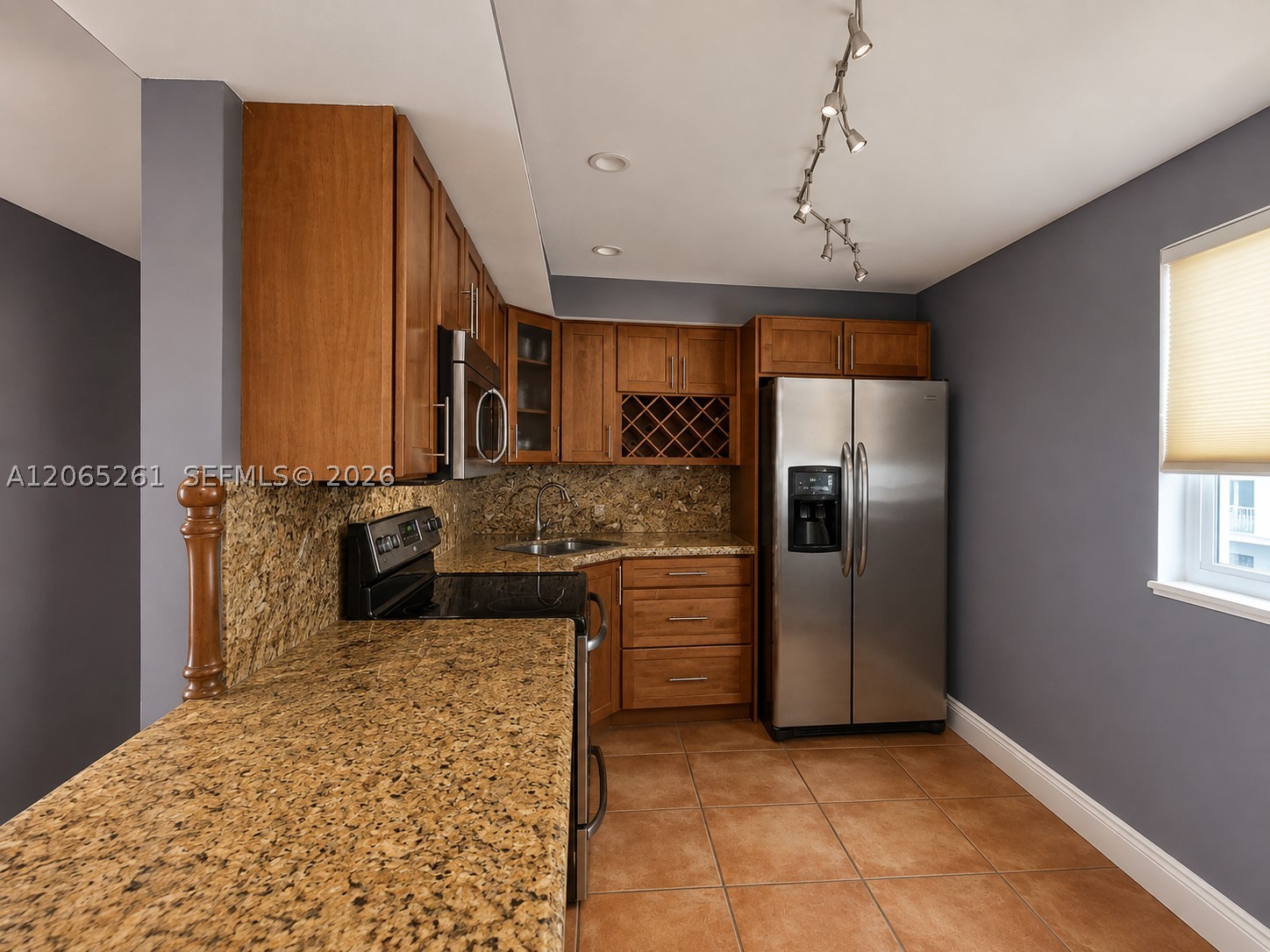 3601 NE 170th St #605, North Miami Beach FL 33160