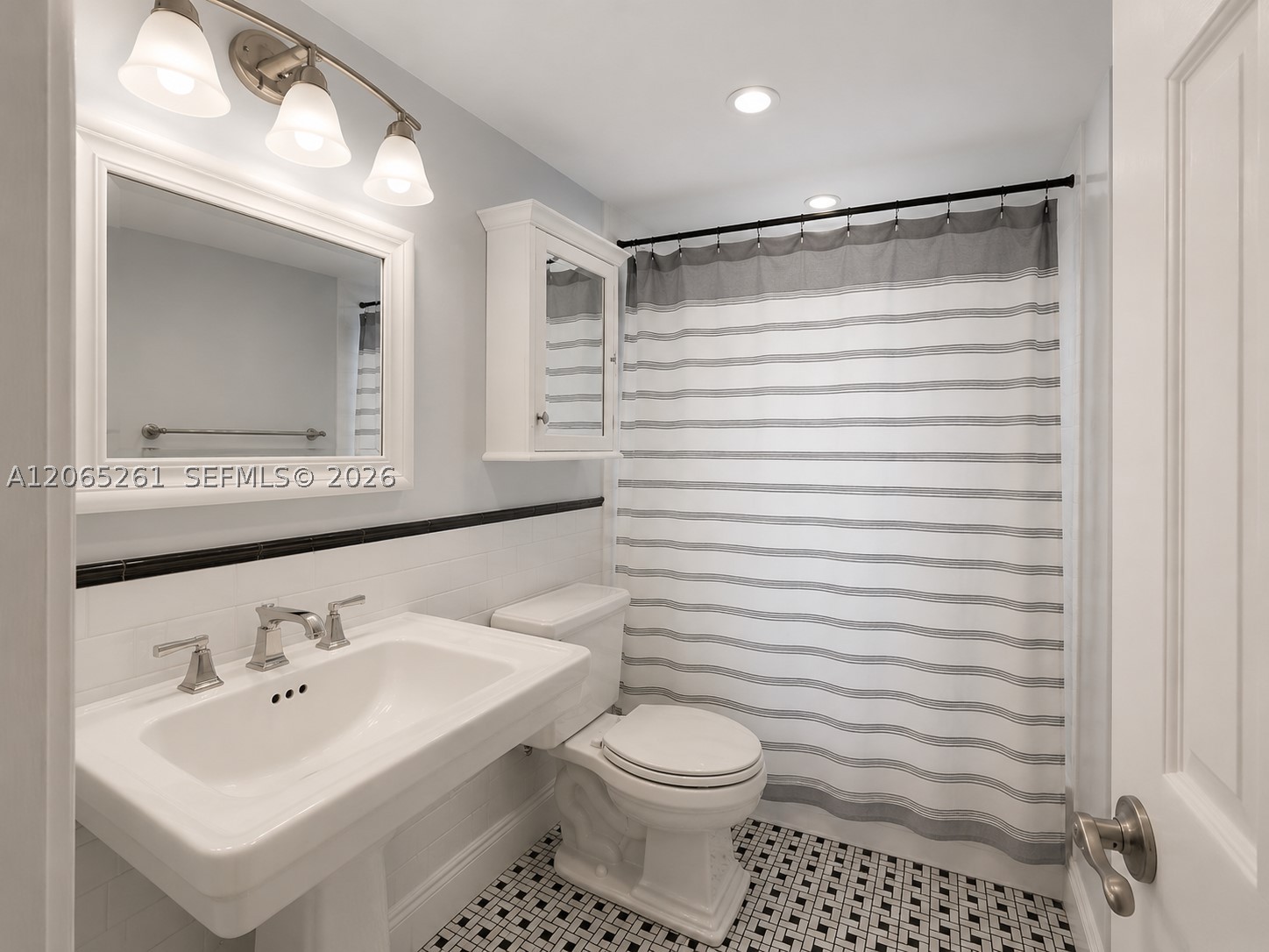 3601 NE 170th St #605, North Miami Beach FL 33160
