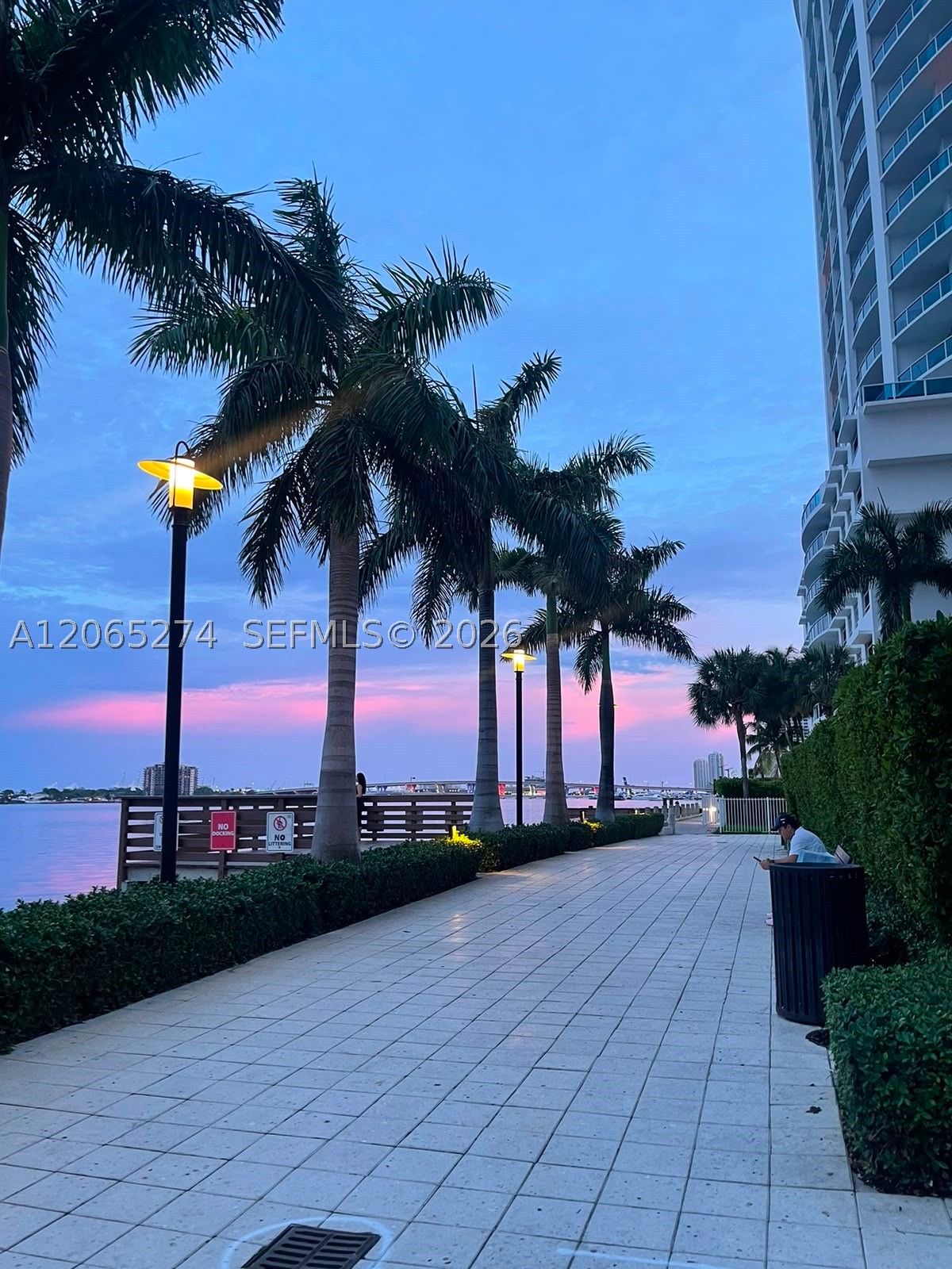 601 NE 23rd St #PH04, Miami FL 33137