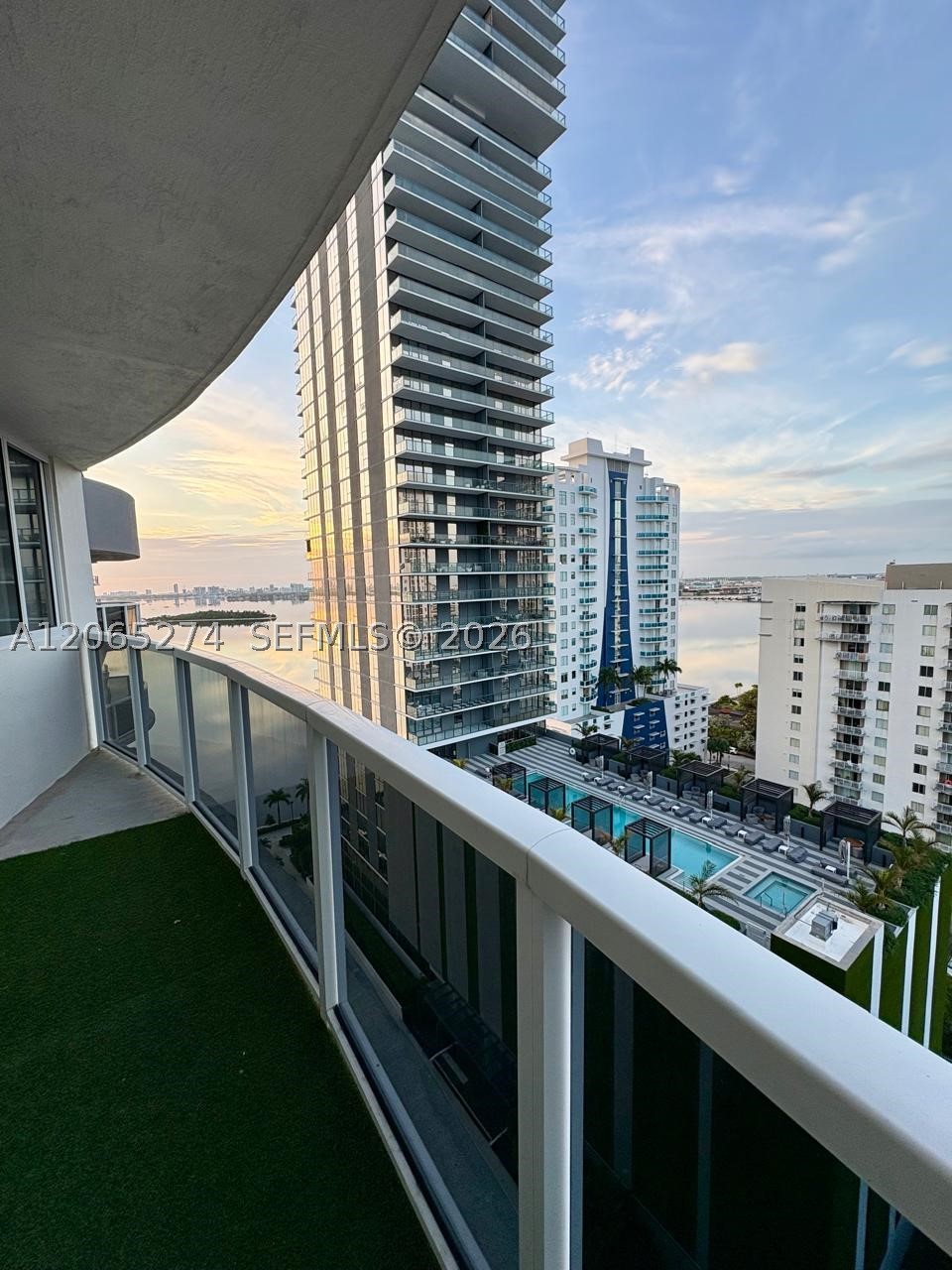 601 NE 23rd St #PH04, Miami FL 33137